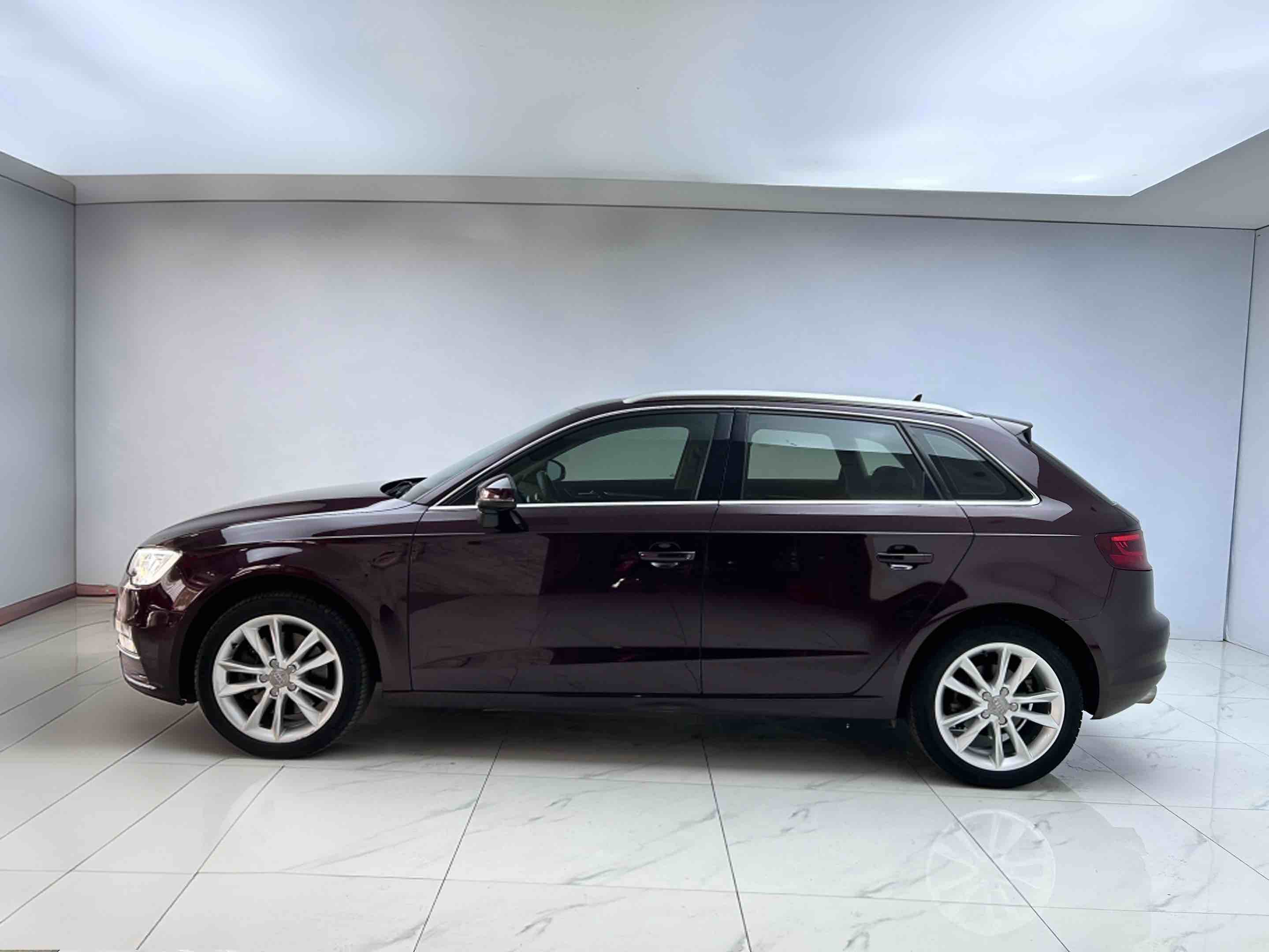 Audi A3 2019 car image #4