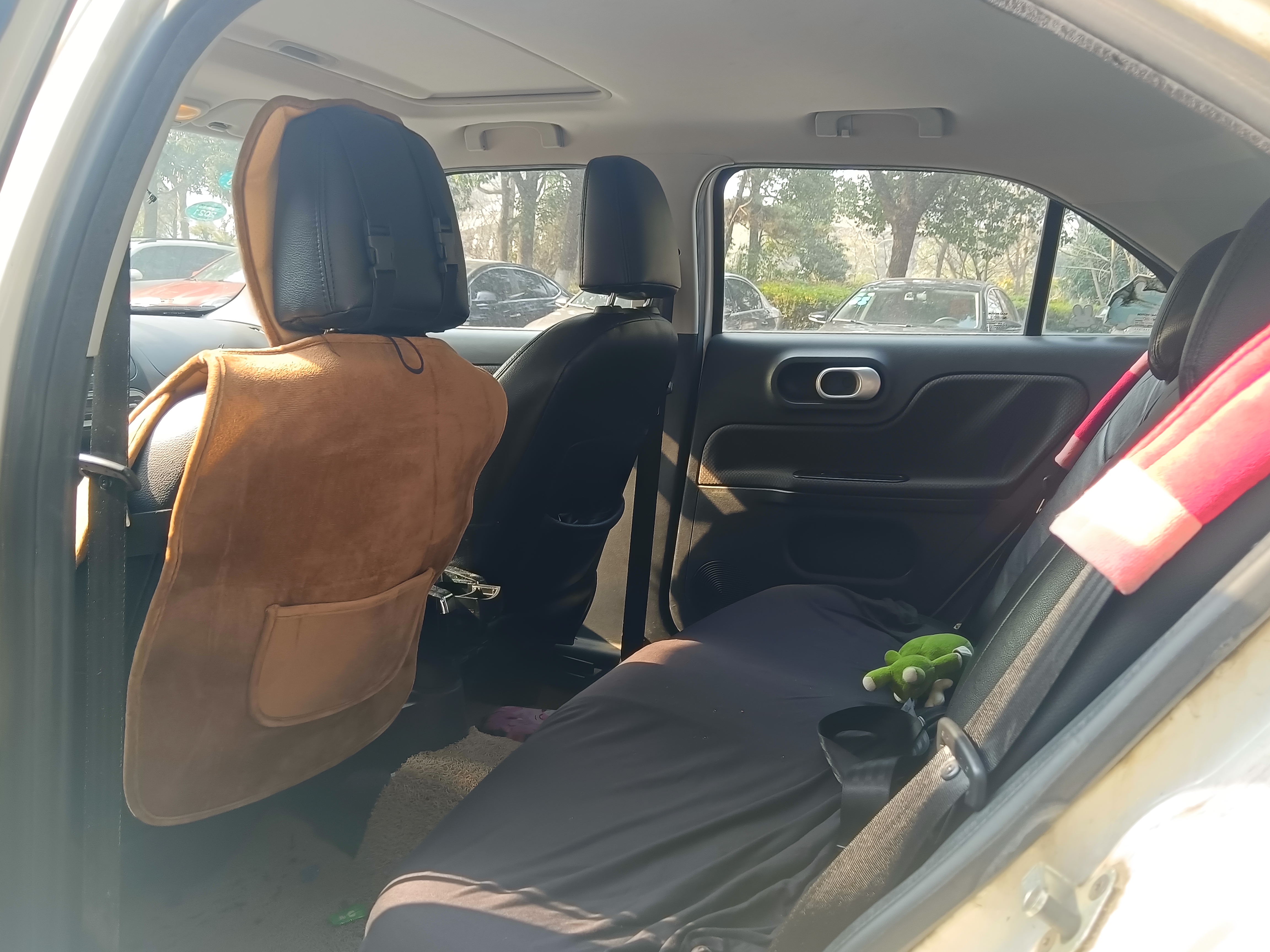 MG 3 2015 car image #4