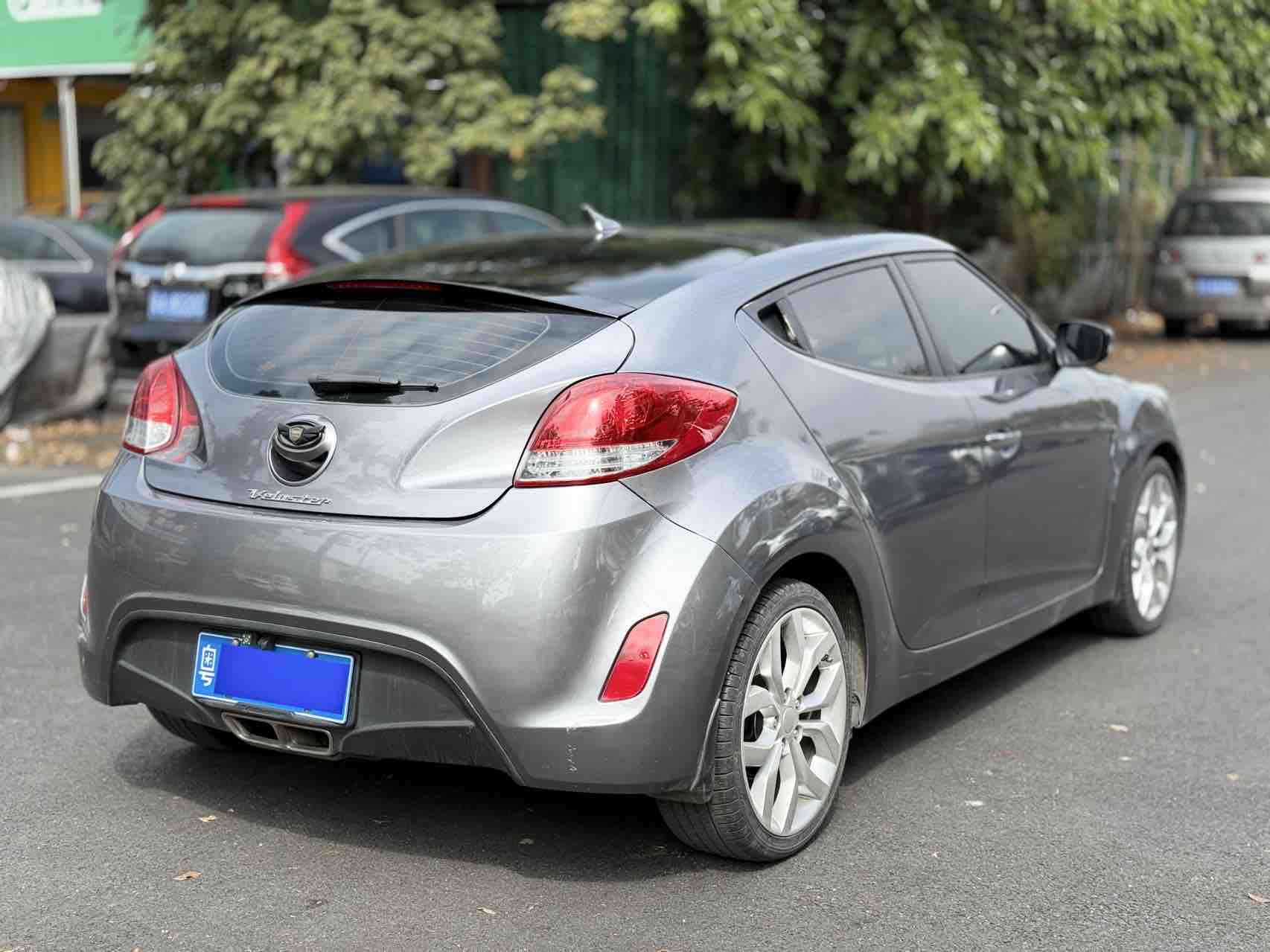 Hyundai Veloster 2012 #4 Hyundai Veloster 2012 car image #4