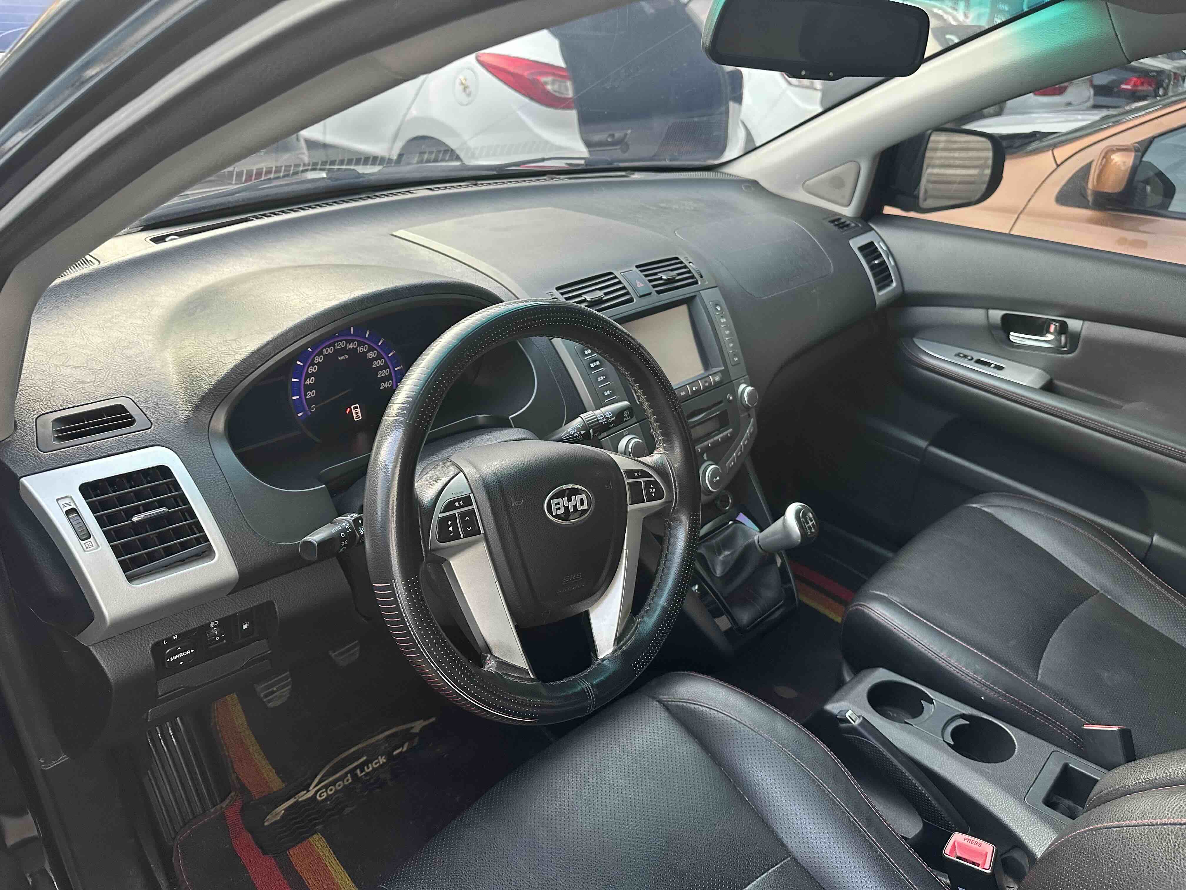 BYD S6 2015 car image #4