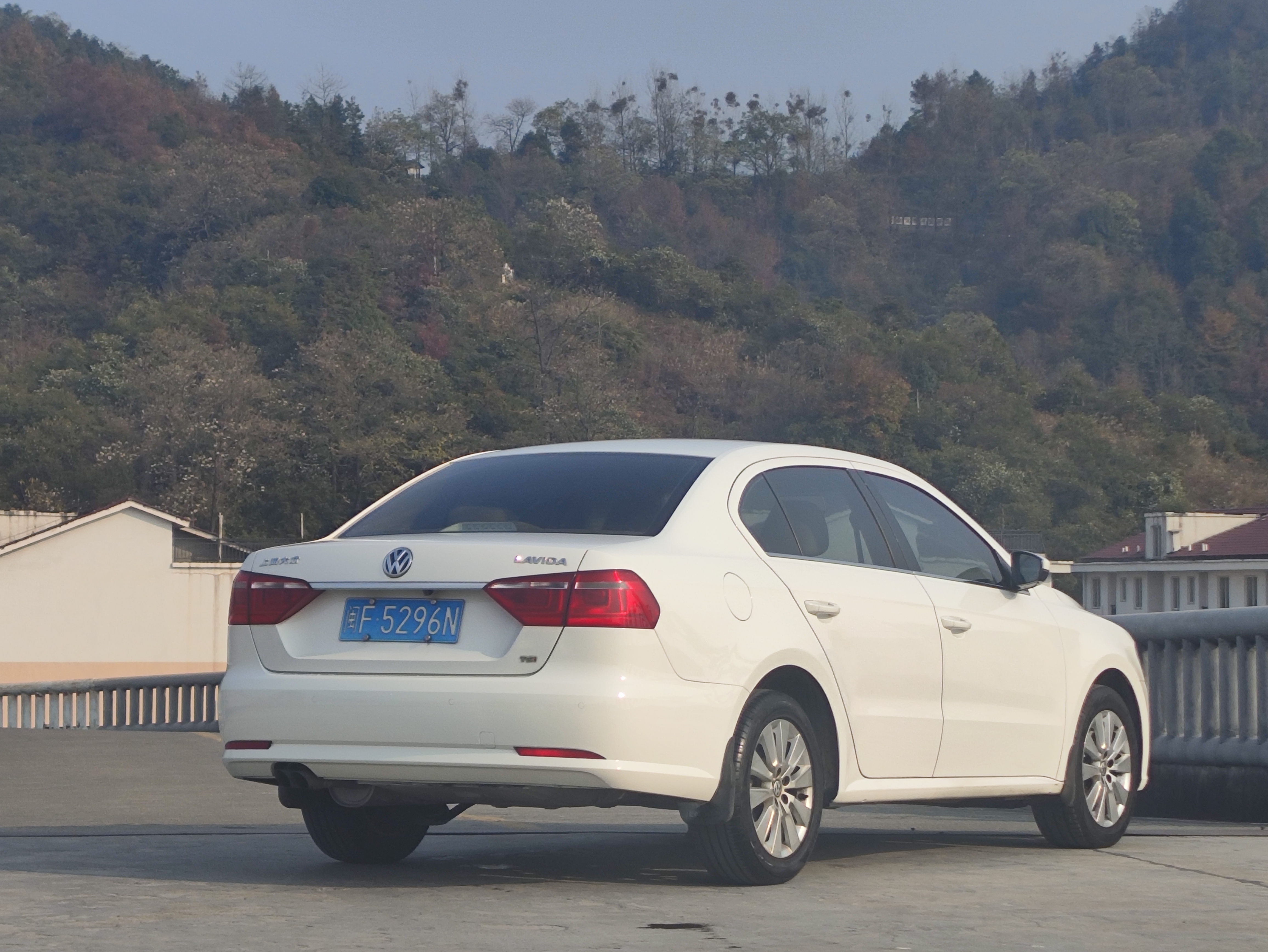Volkswagen Lavida 2014 car image #4