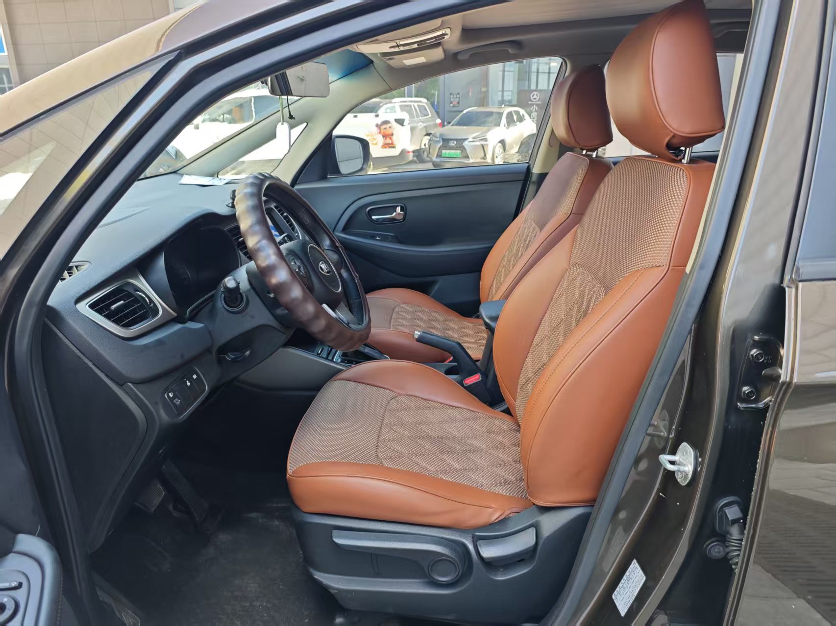 Kia Carens 2015 immagine di auto #4