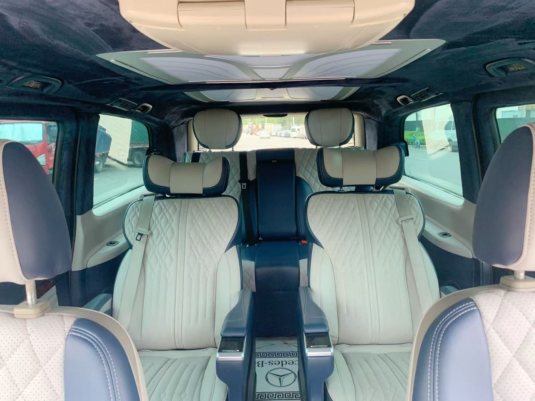 Mercedes-Benz Viano (Imported) 2011 car image #4