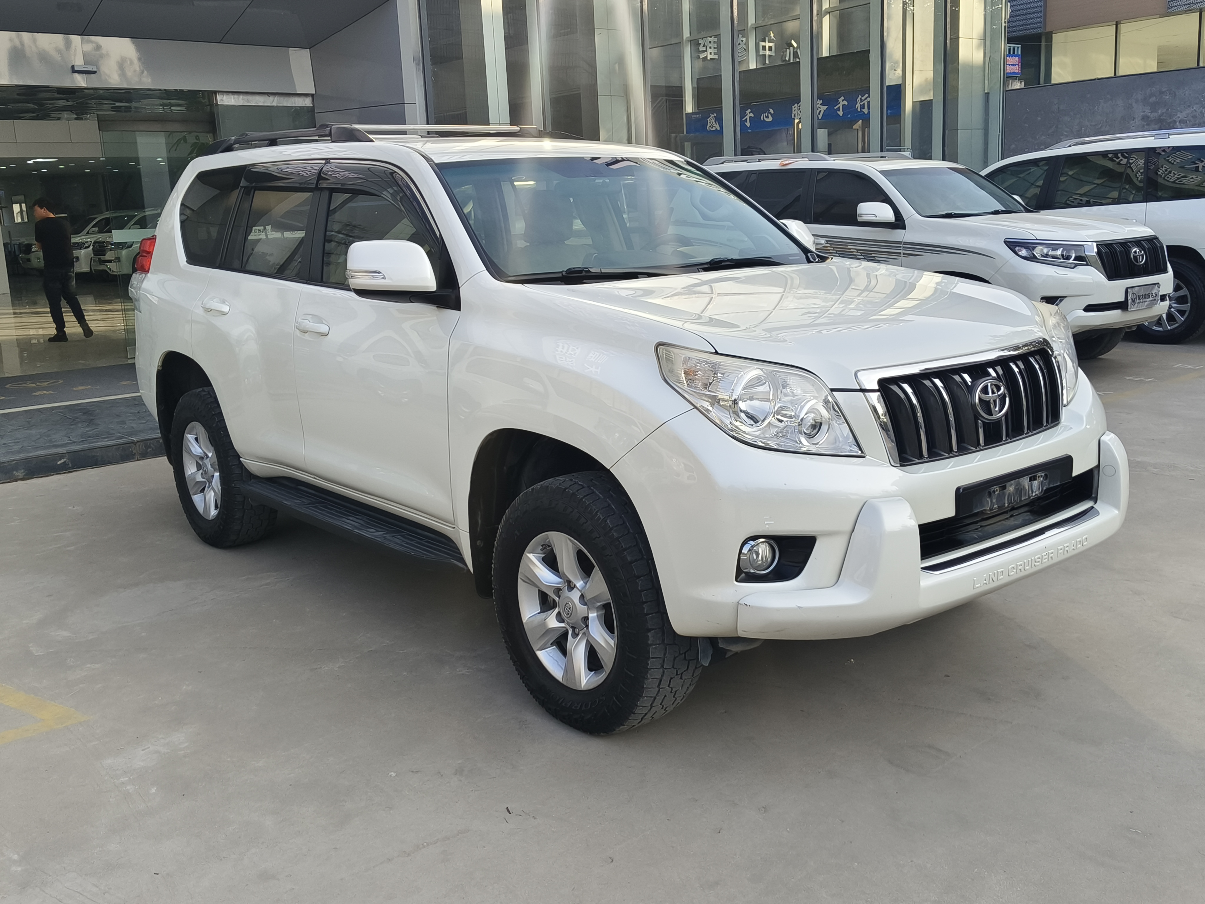 Toyota Prado (Imported) 2010 car image #4