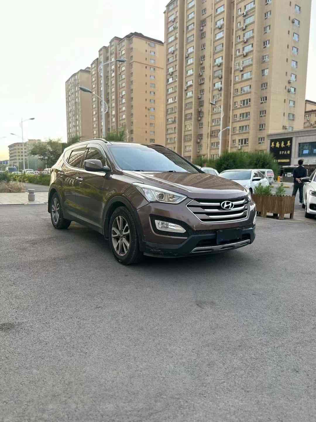 Hyundai Santa Fe (Imported) 2013 car image #4