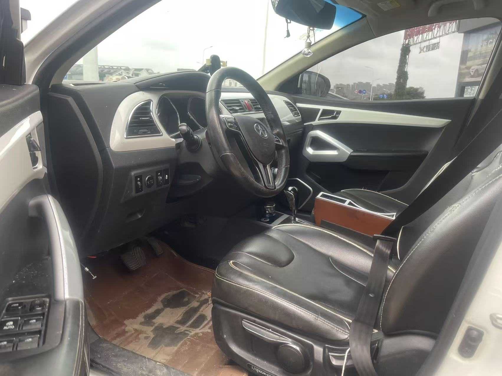 JAC 2016 #4 JAC 2016 car image #4