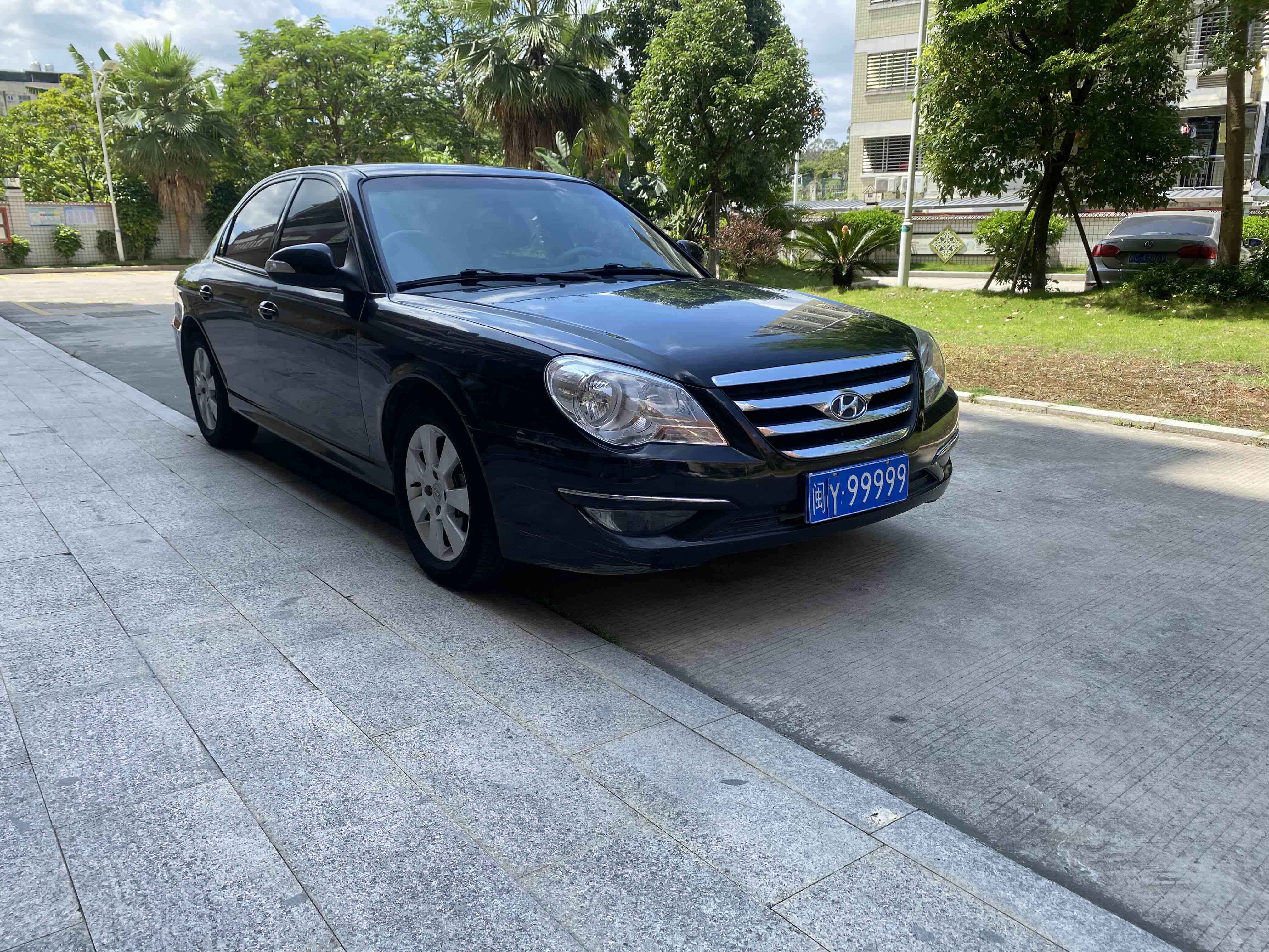 Hyundai moInca 2012 صورة سيارة #4