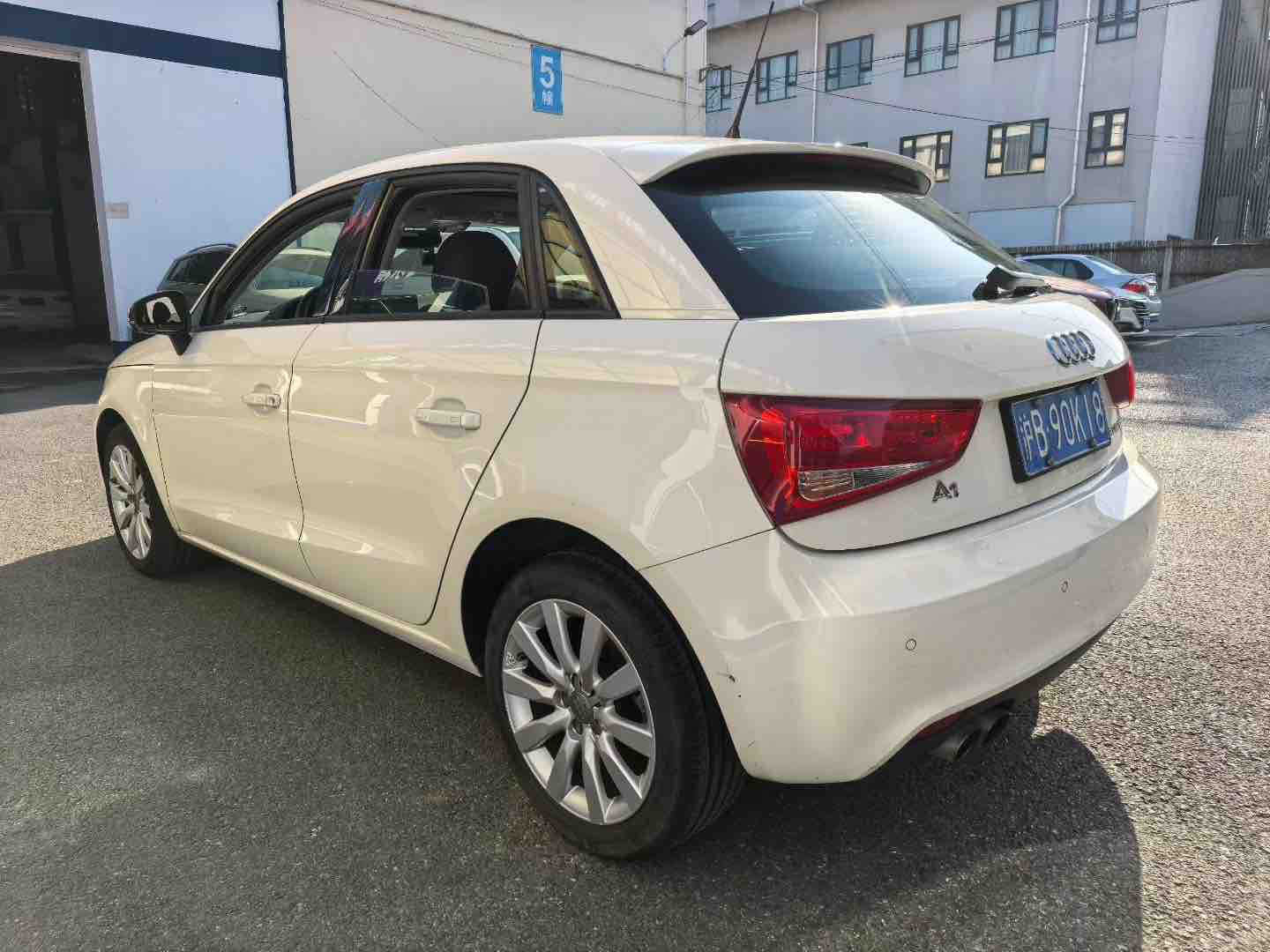 Audi A1 2014 car image #4