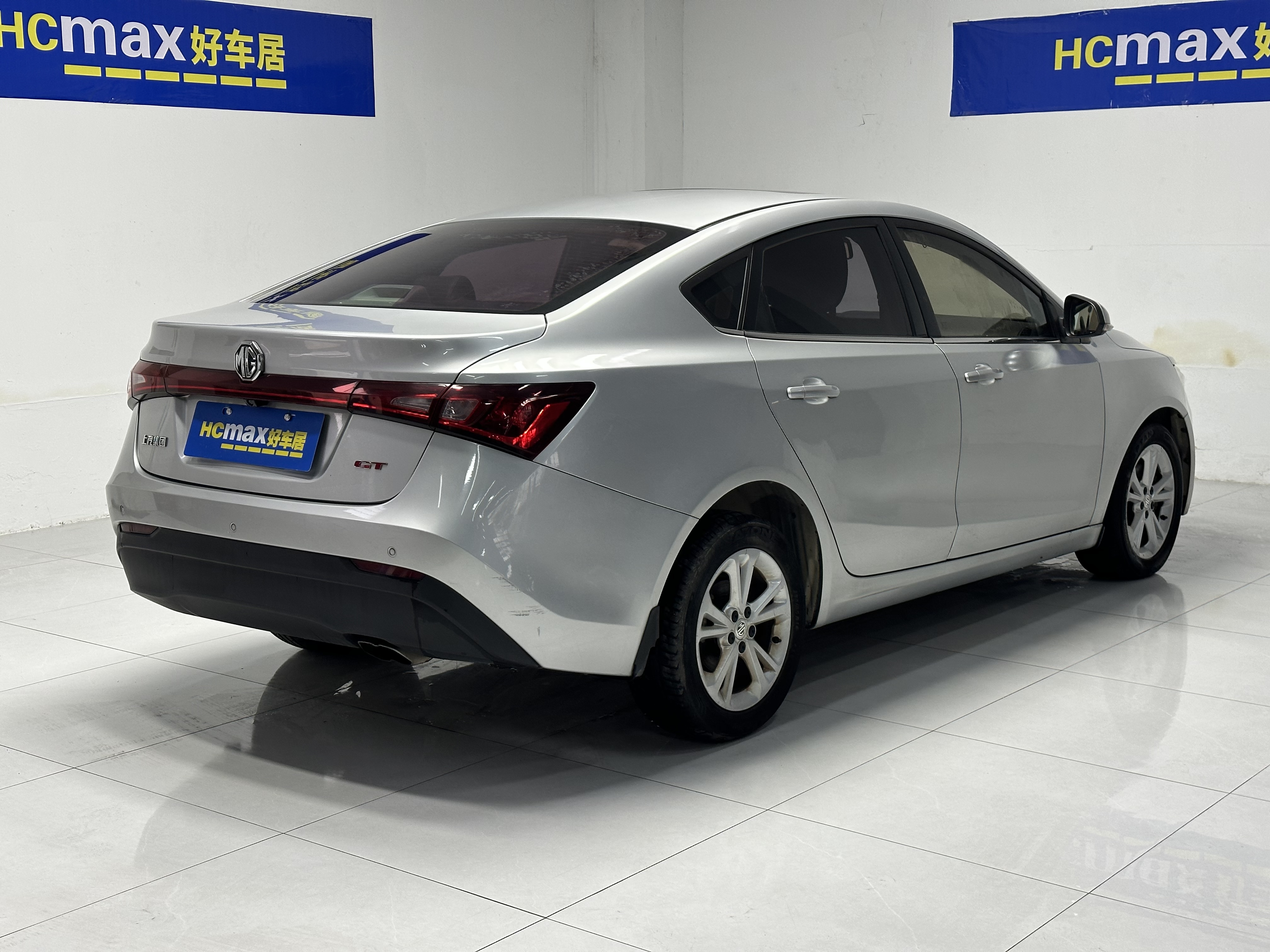 MG GT 2016 car image #4