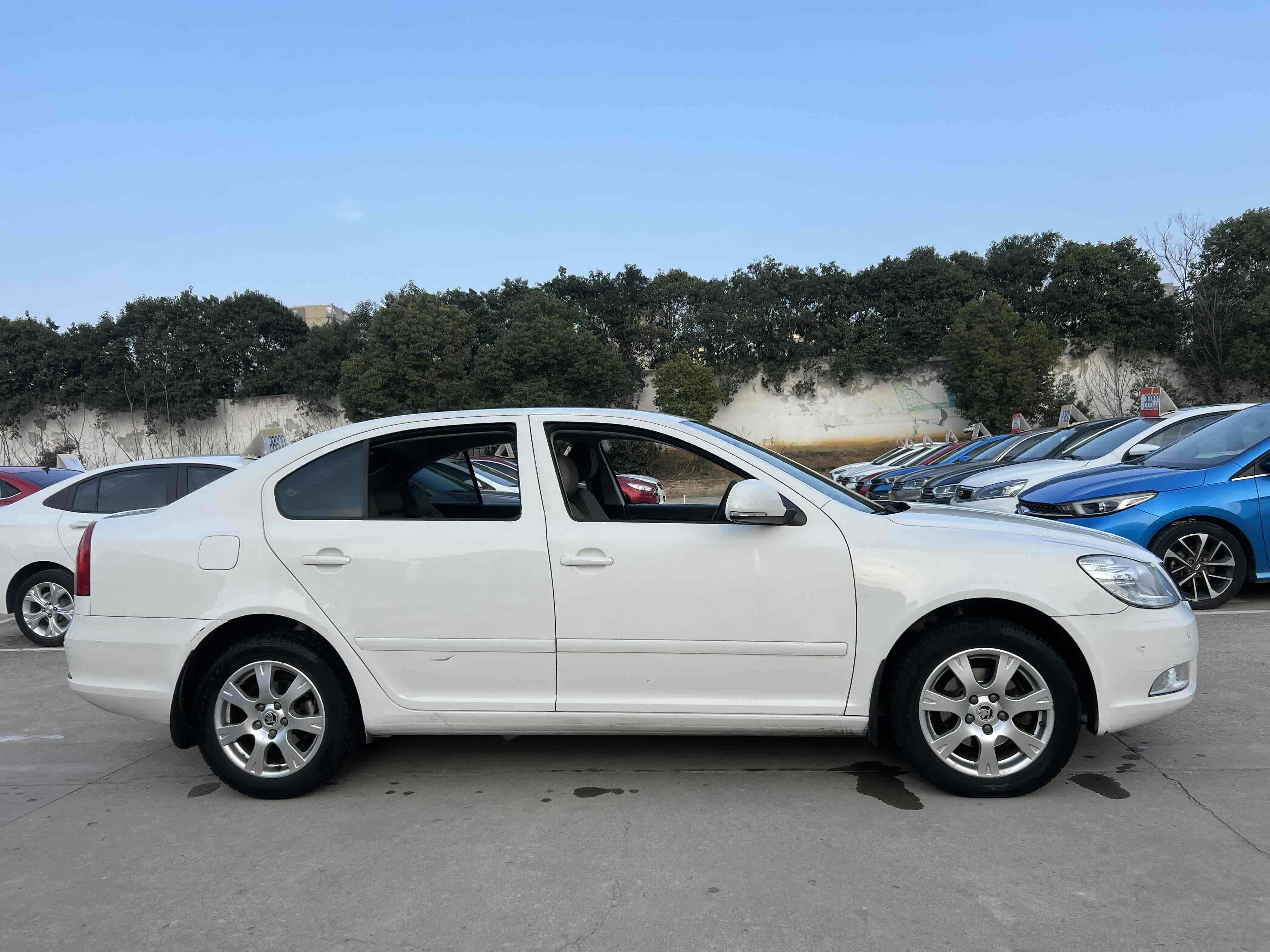 Skoda Octavia 2015 car image #4