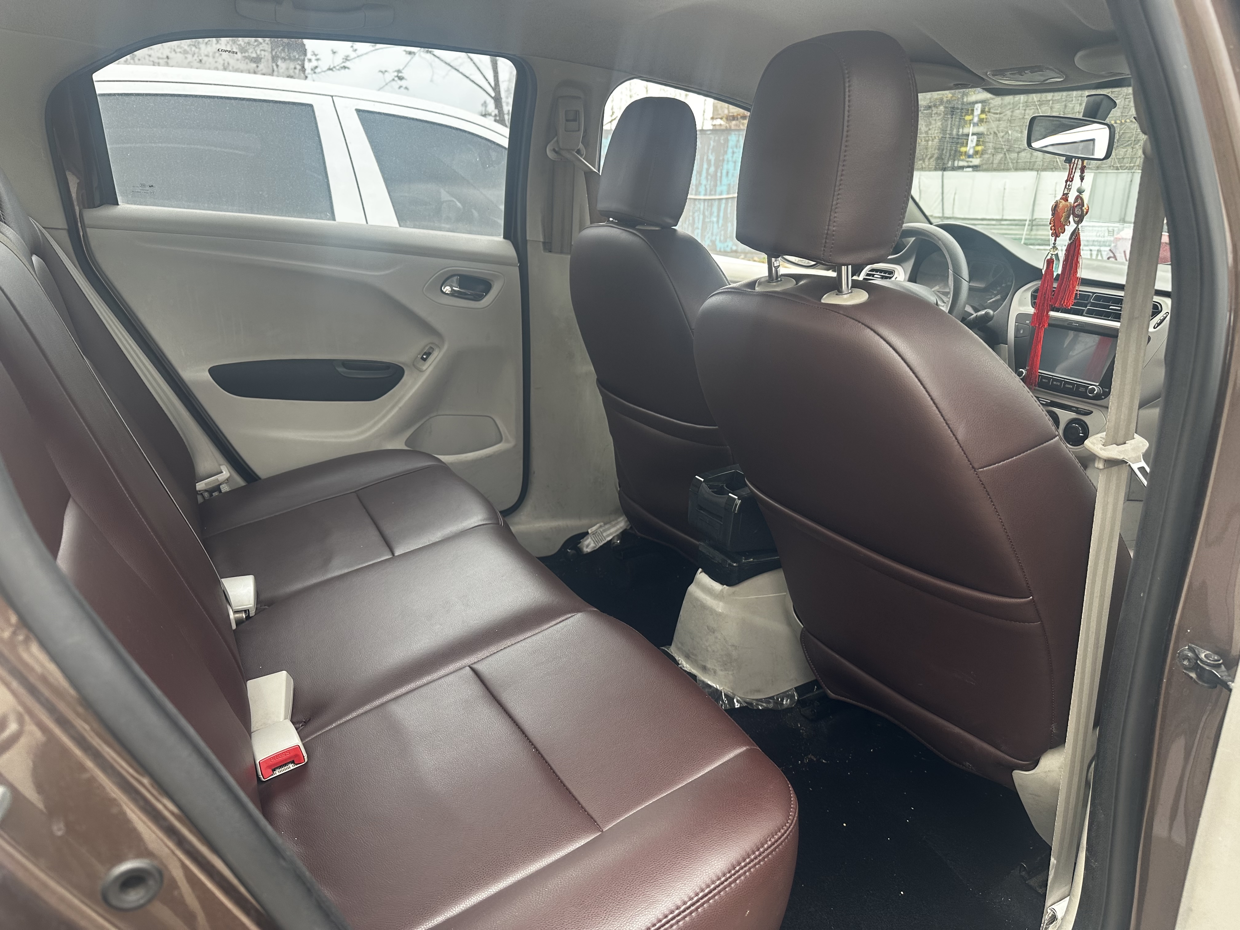 Citroen C-Elysée 2014 imagem de carro #4