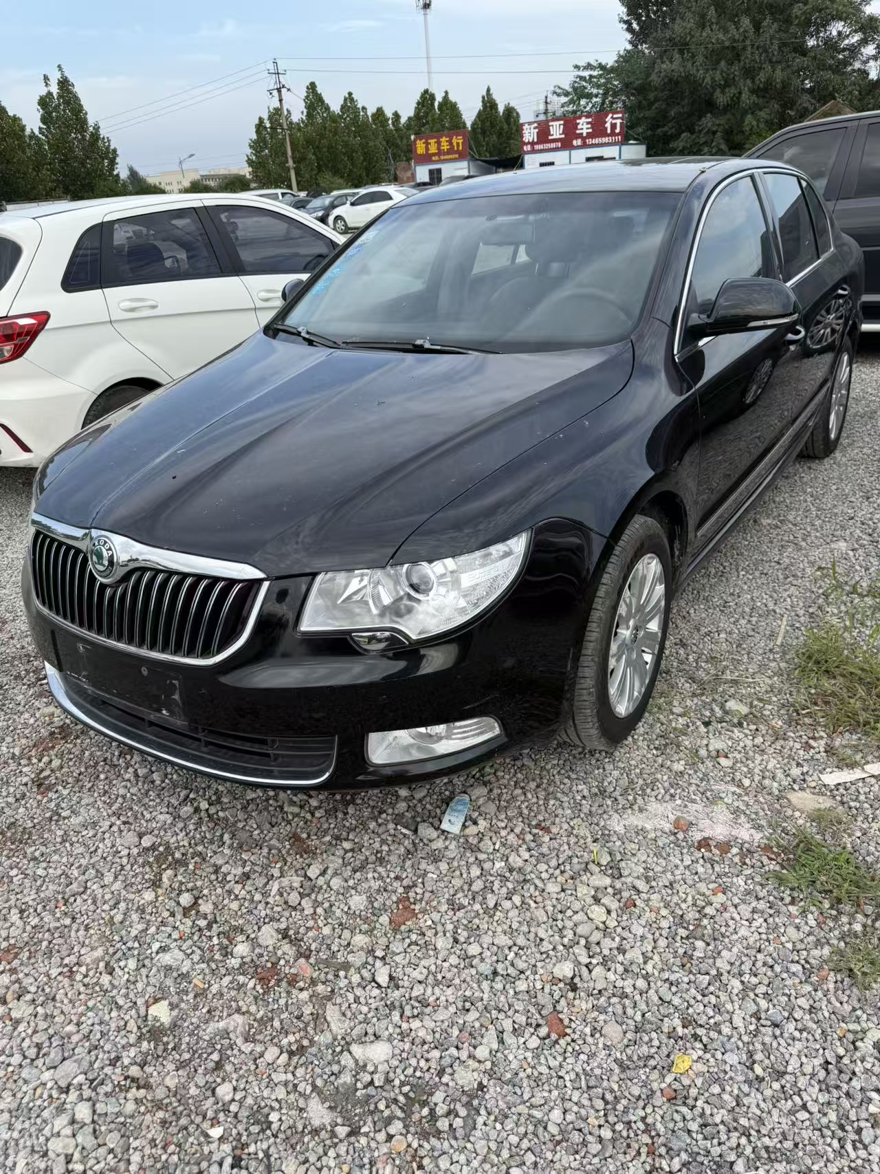Skoda Superb 2011 imagem de carro #4