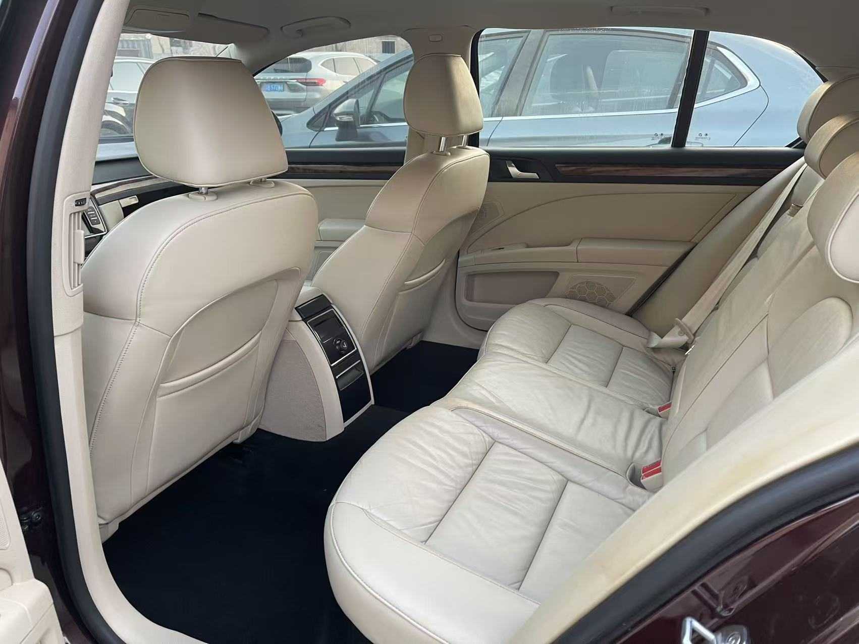 Skoda Superb 2012 immagine di auto #4