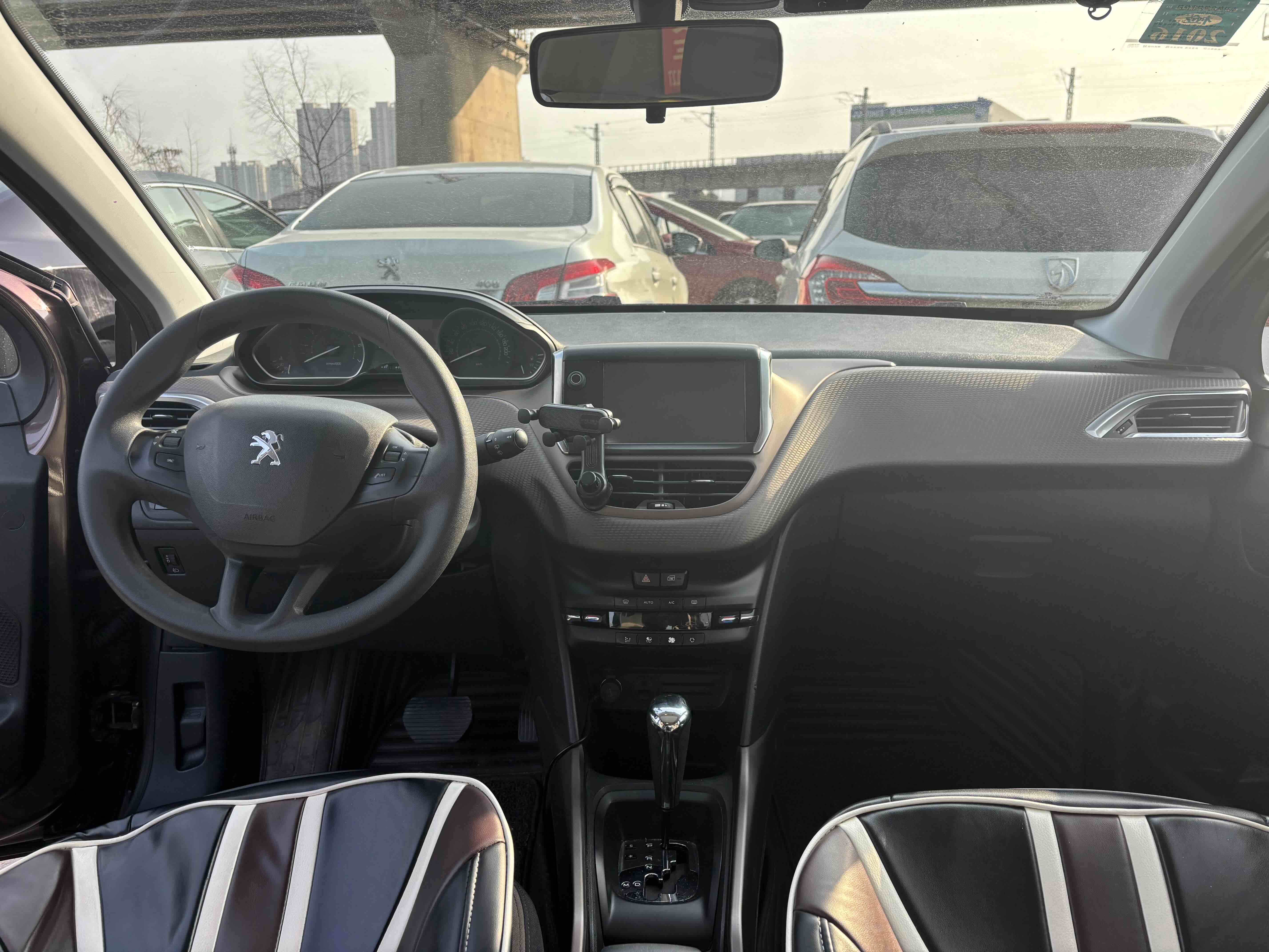 Peugeot 2008 2014 car image #4