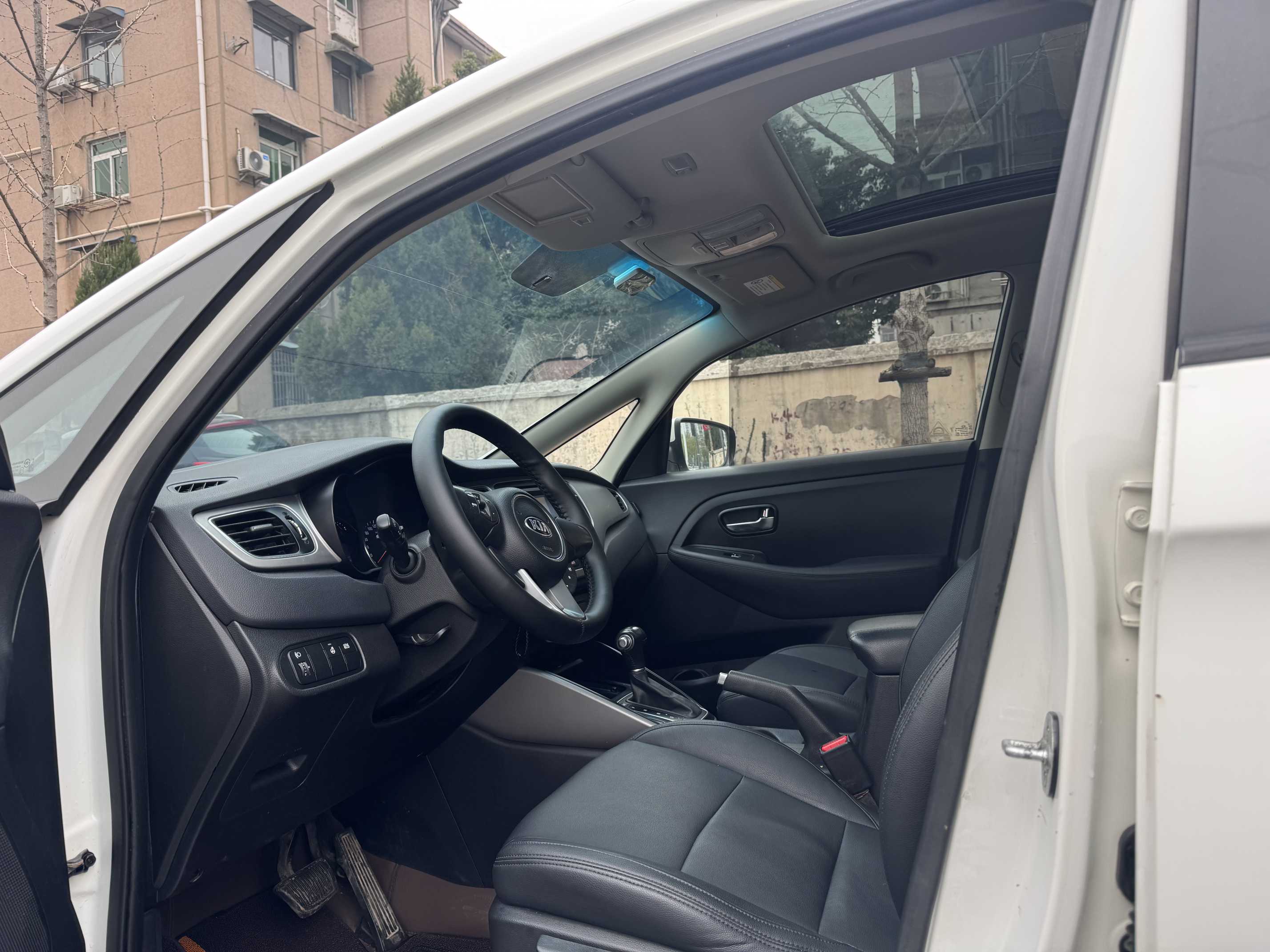 起亚 佳乐 2015 汽车图片 #4