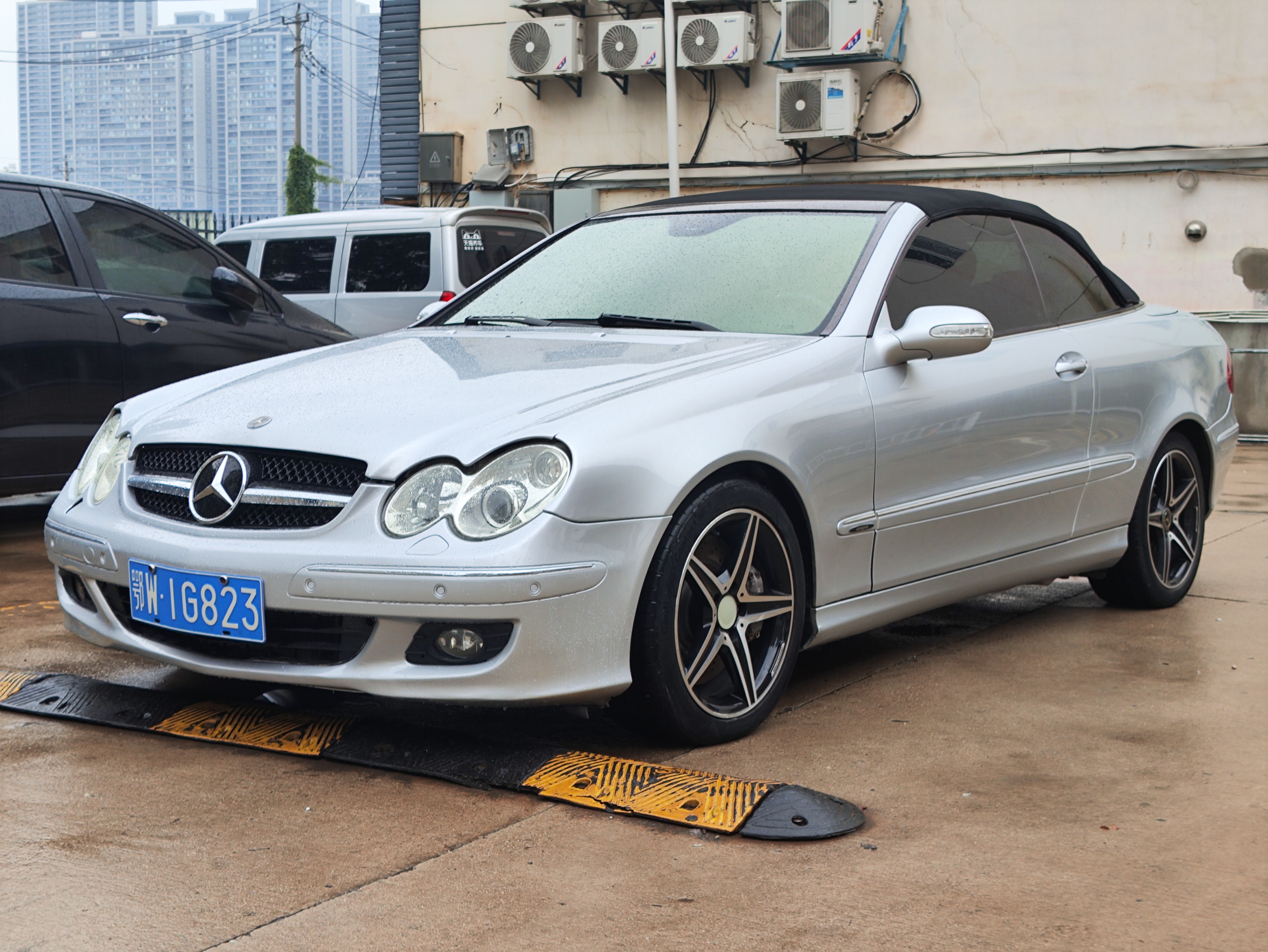 Mercedes-Benz CLK Class 2007 car image #4