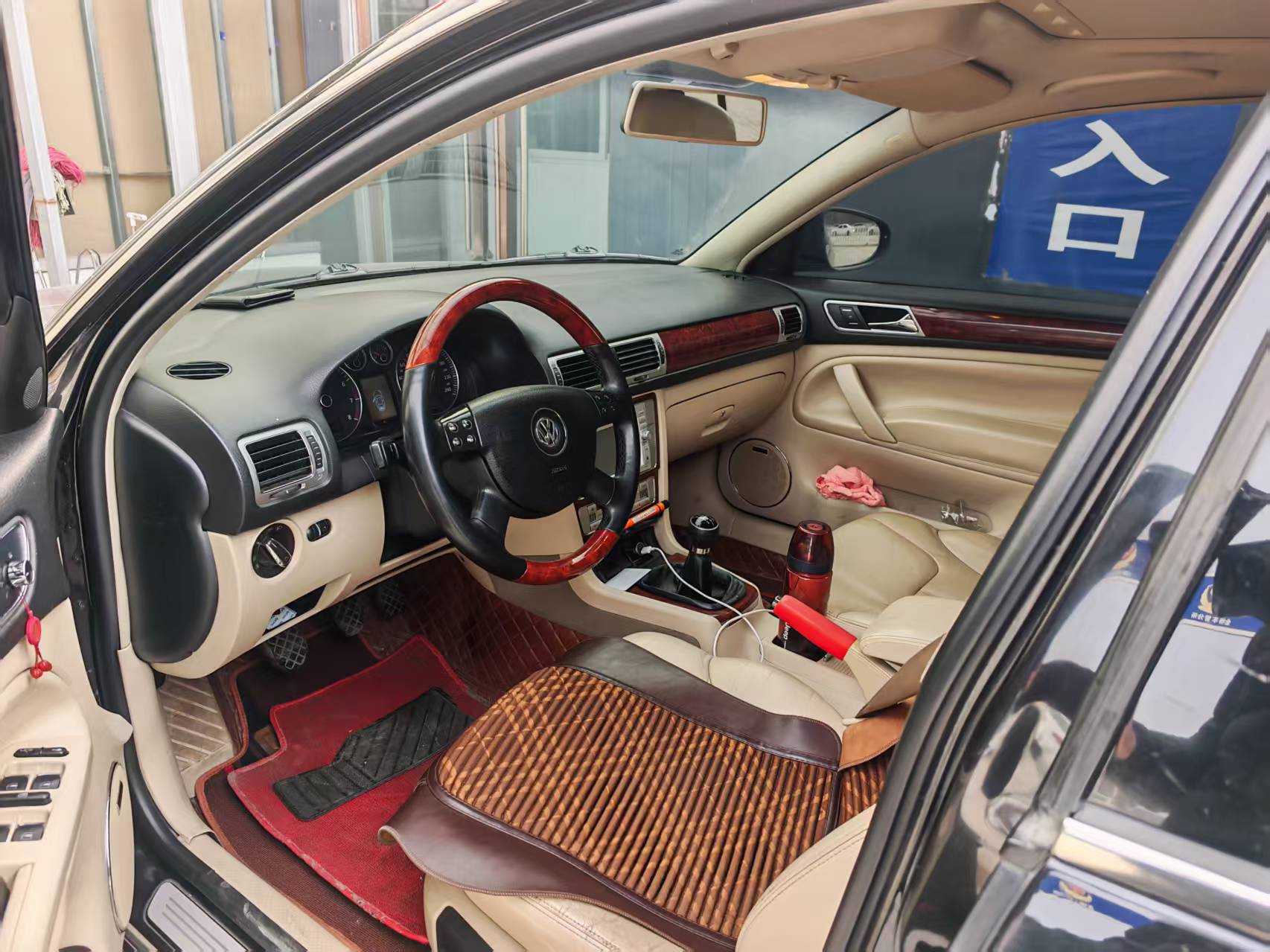 Volkswagen Passat Lingyu 2010 car image #4