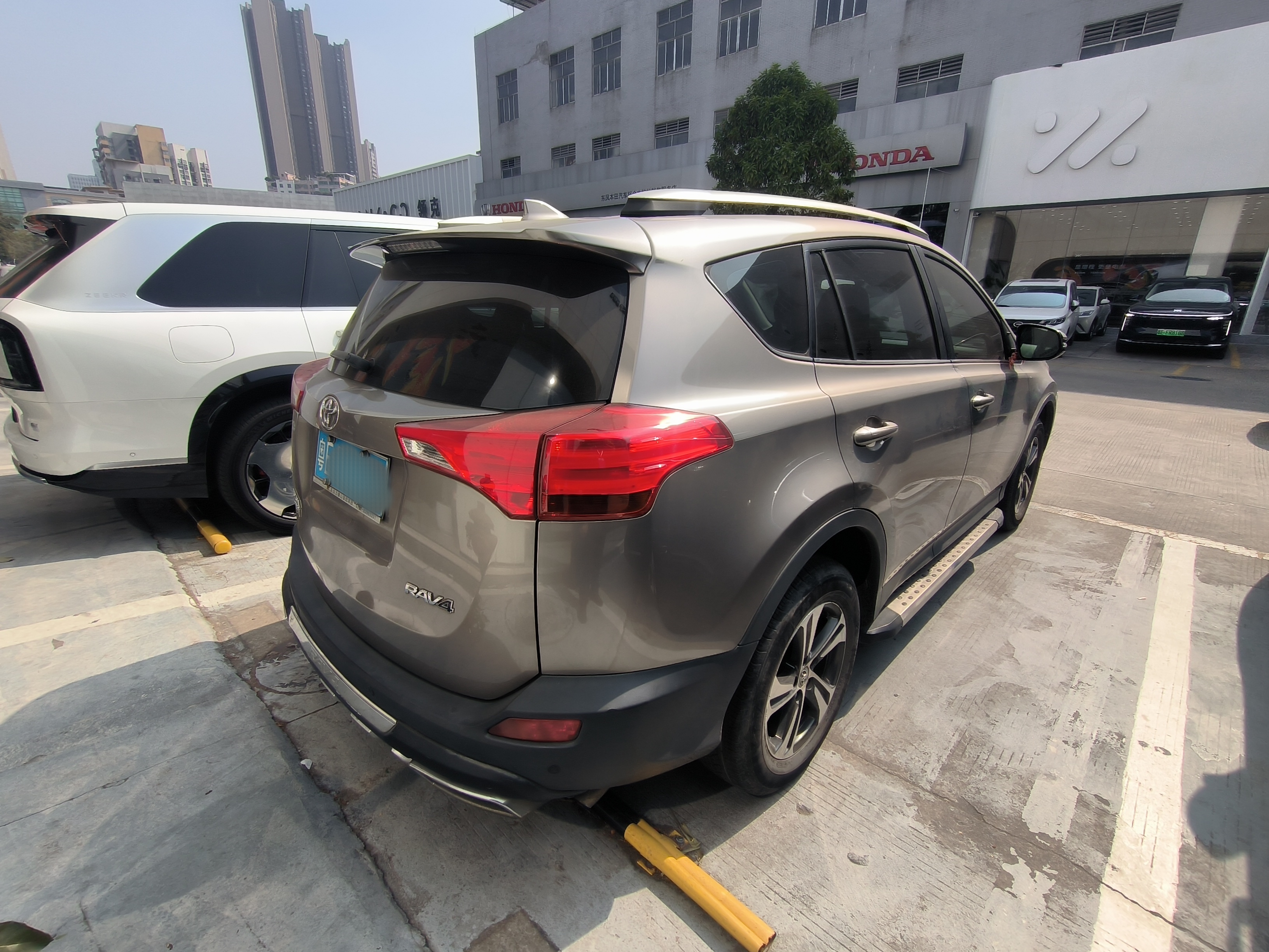 Toyota RAV4 2016 #4 Toyota RAV4 2016 car image #4