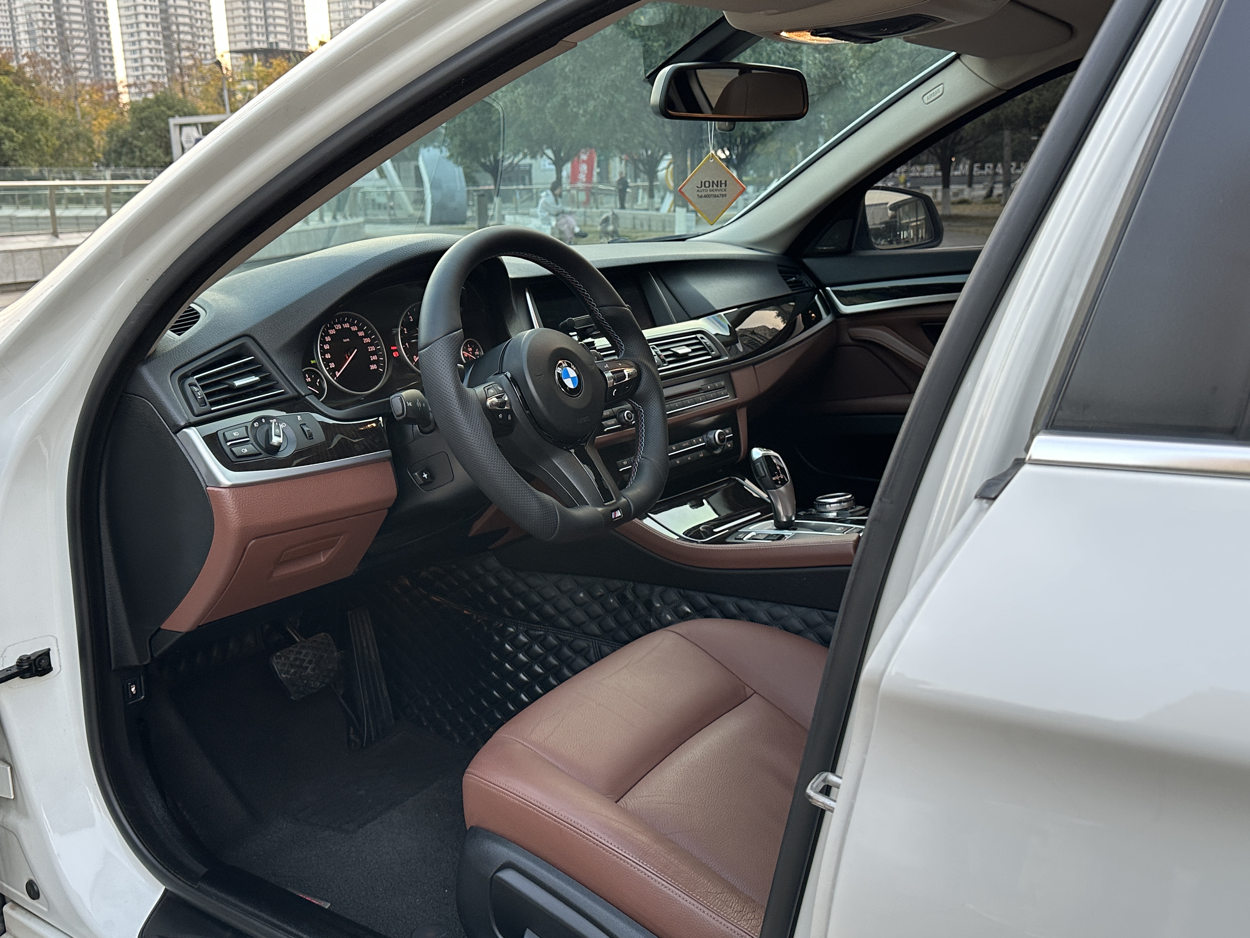 BMW 5 Series 2014 car image #4