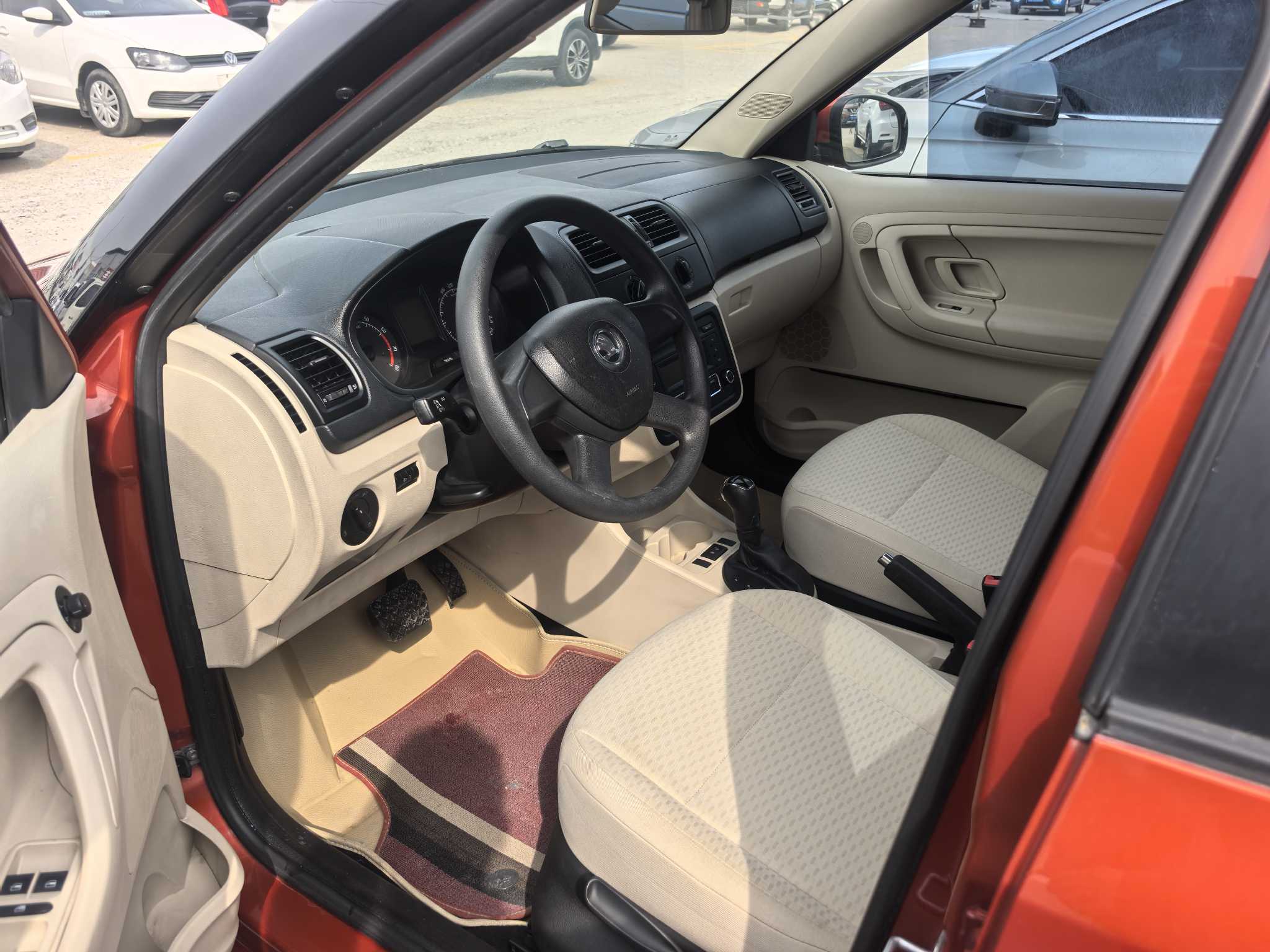 Skoda Fabia 2015 immagine di auto #4