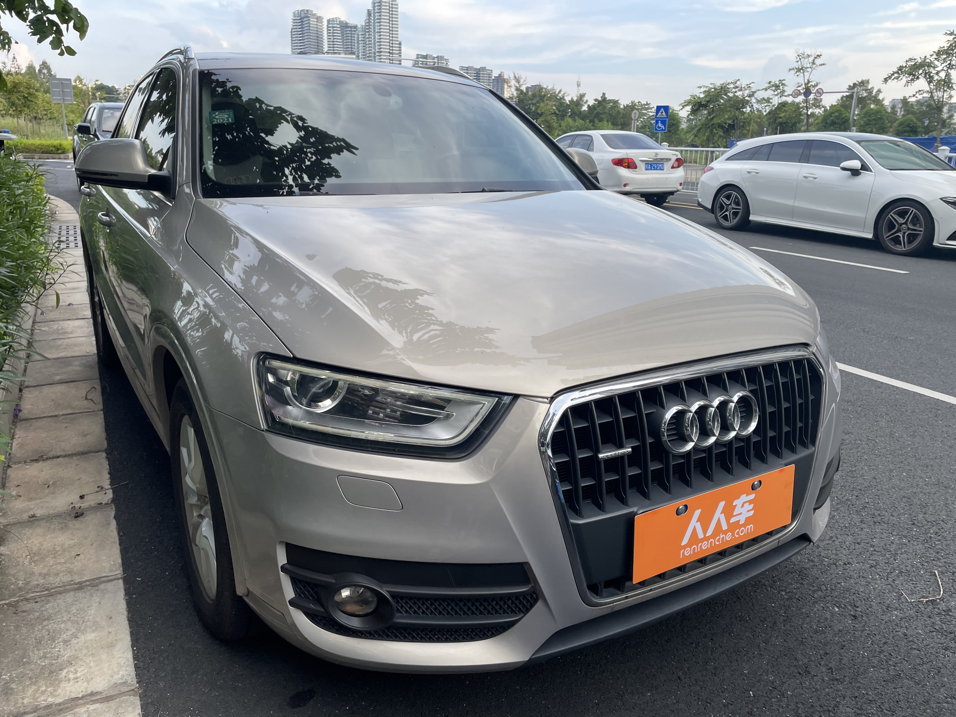 Audi Q3 (Imported) 2013 car image #4