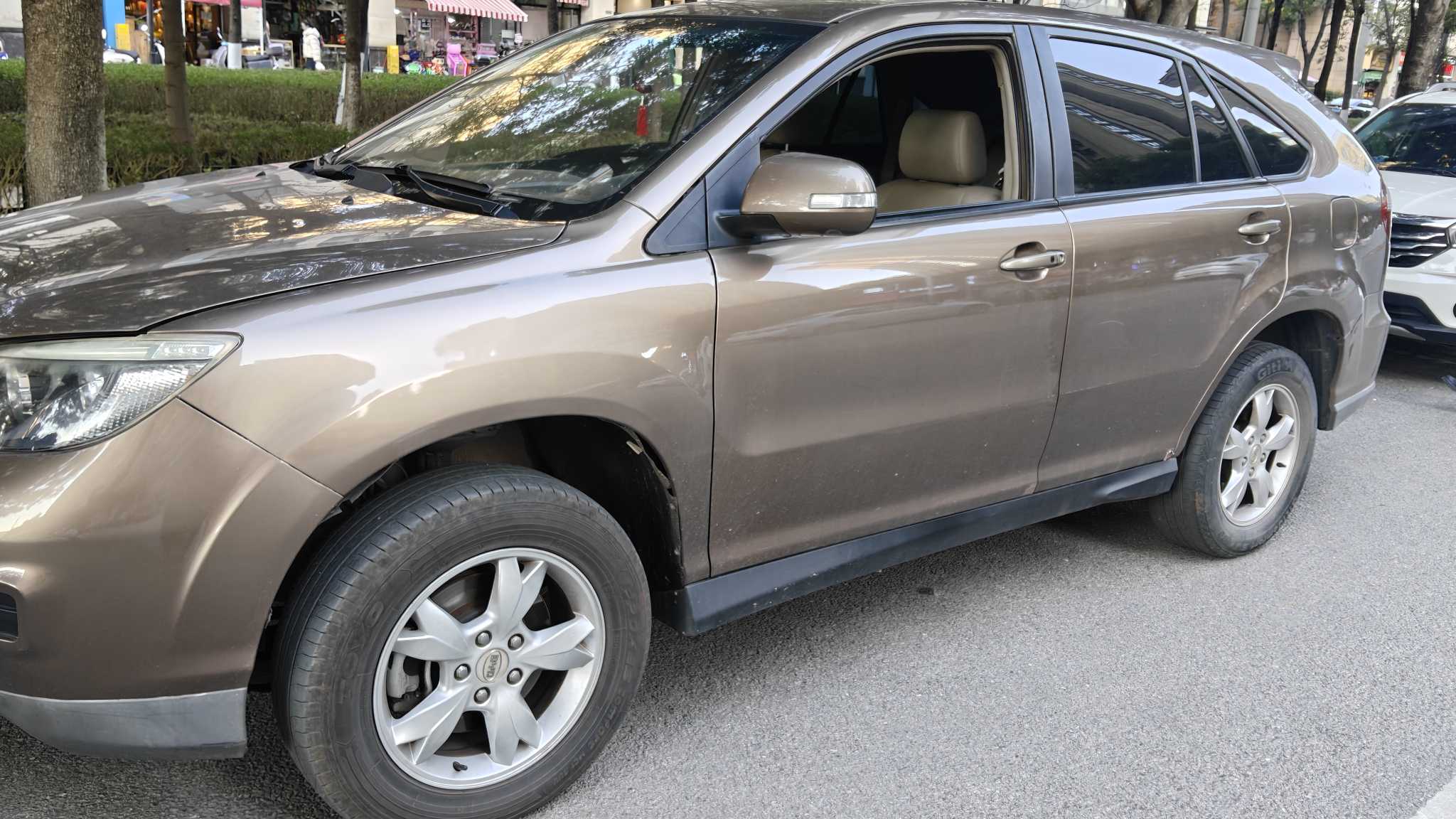 BYD S6 2015 car image #4