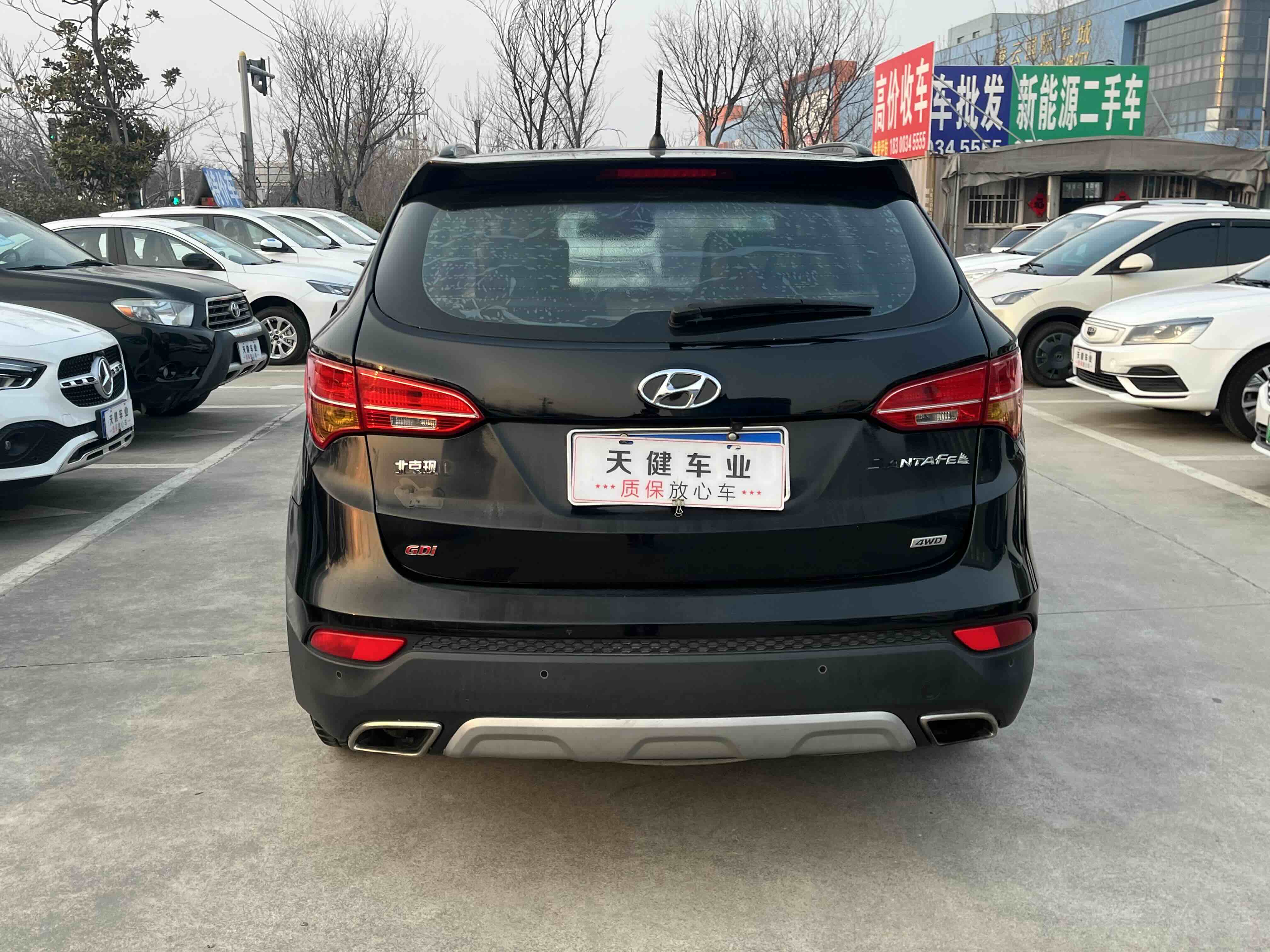 Hyundai Santa Fe 2013 car image #4