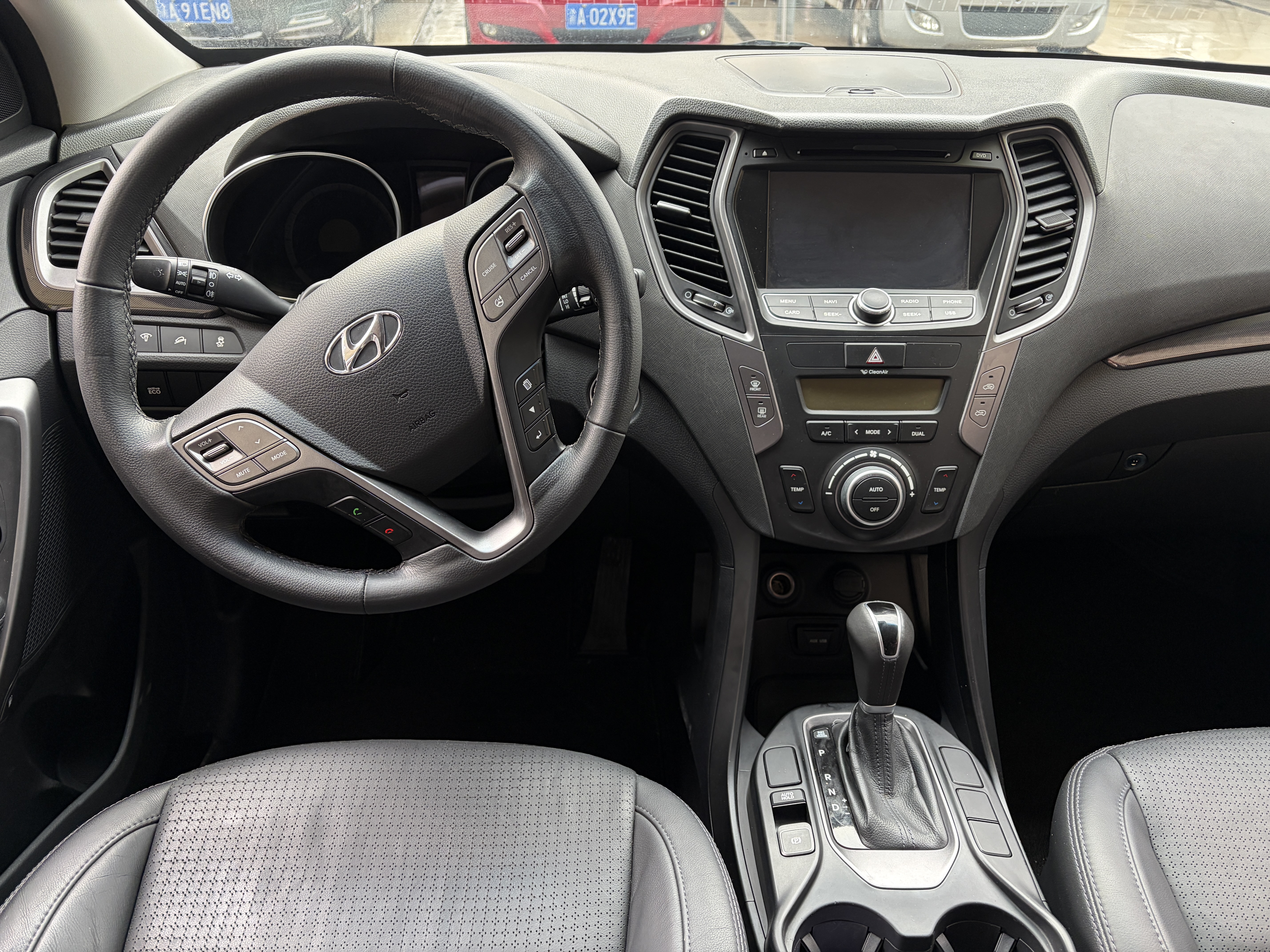 Hyundai Santa Fe 2013 car image #4