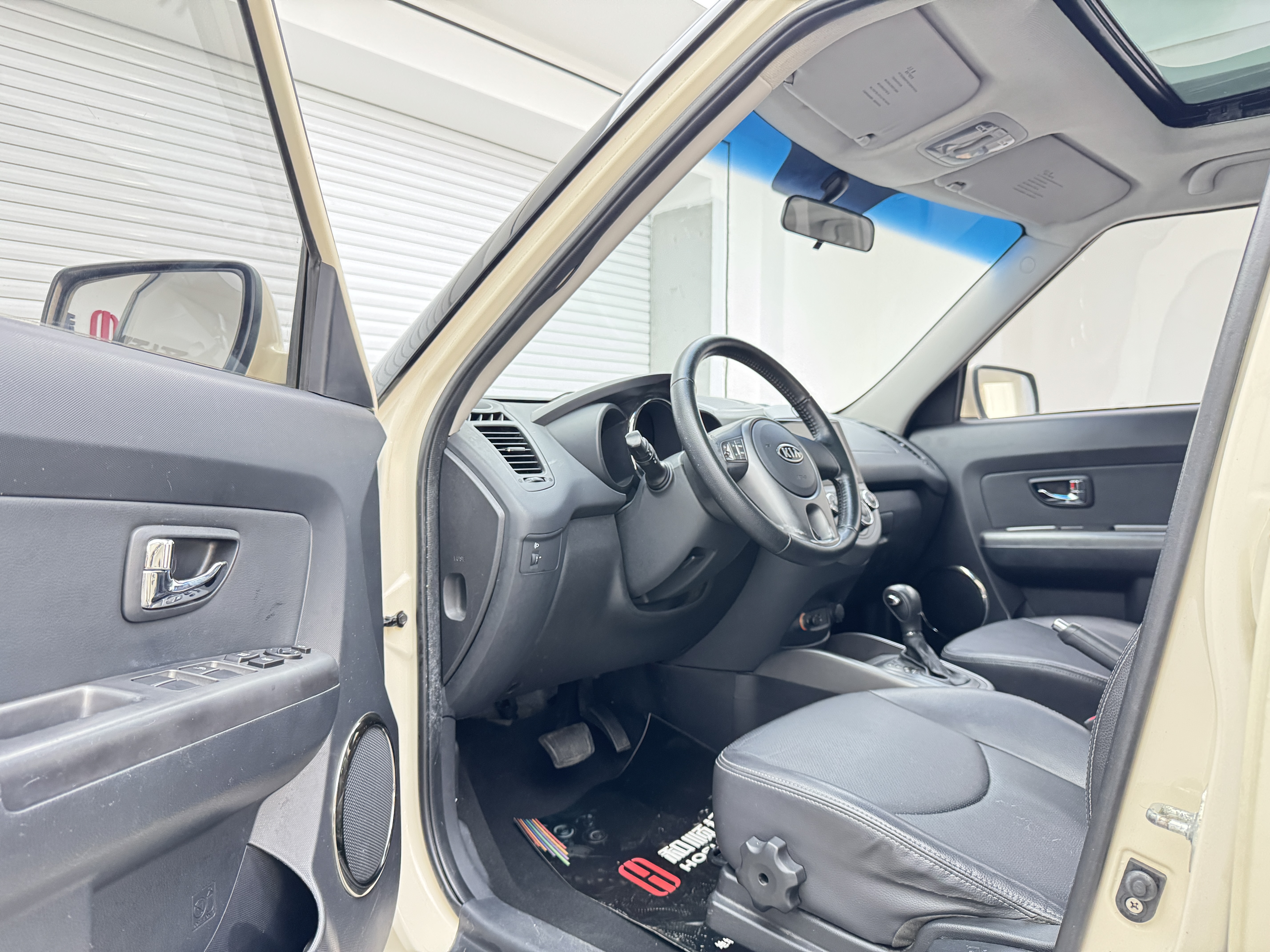 起亚 秀尔 2011 汽车图片 #4