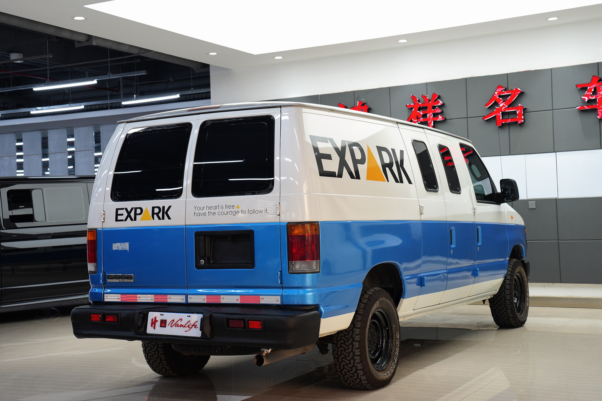 Ford E350 2012 car image #4