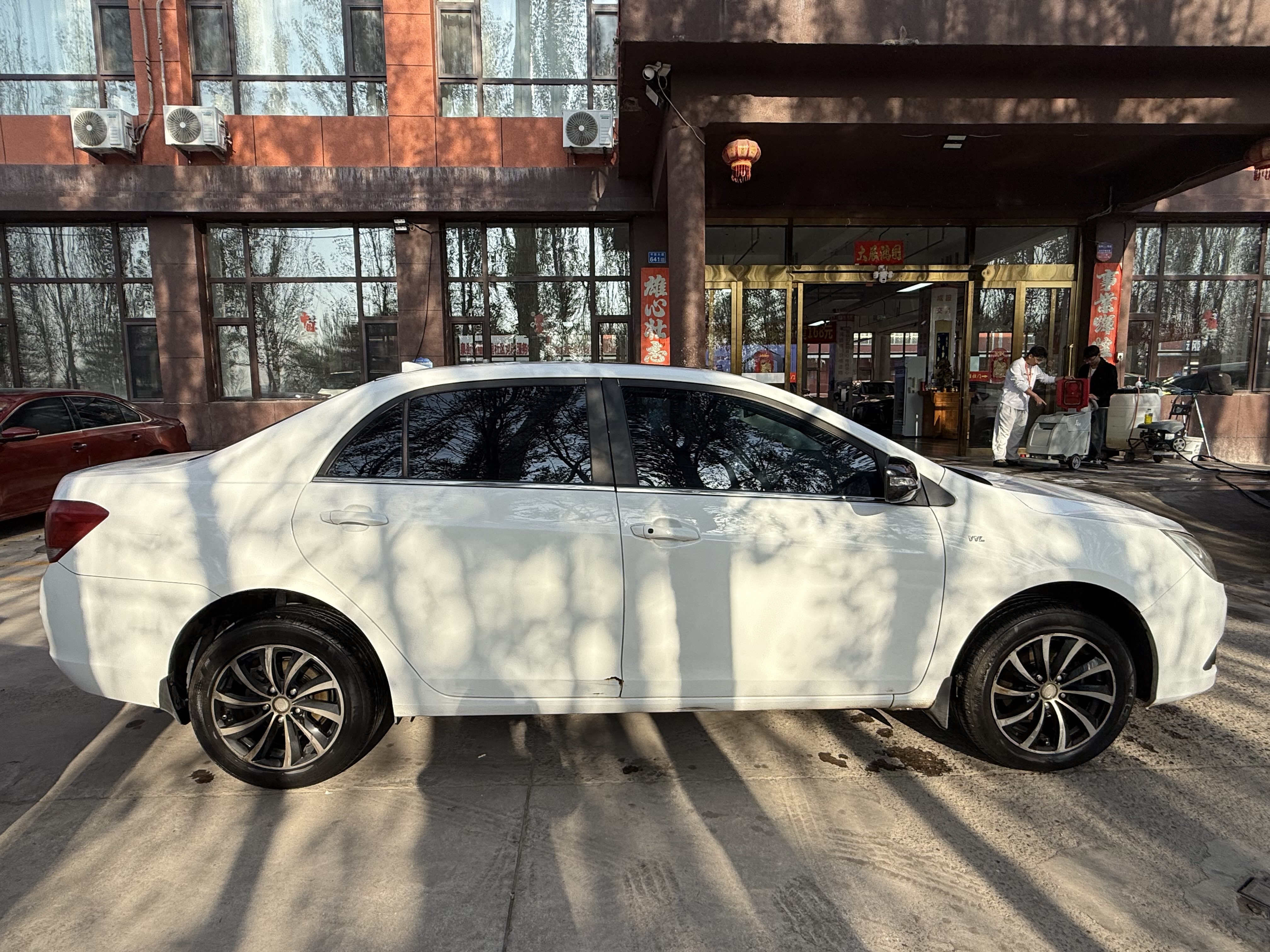 BYD SuRui 2014 car image #4