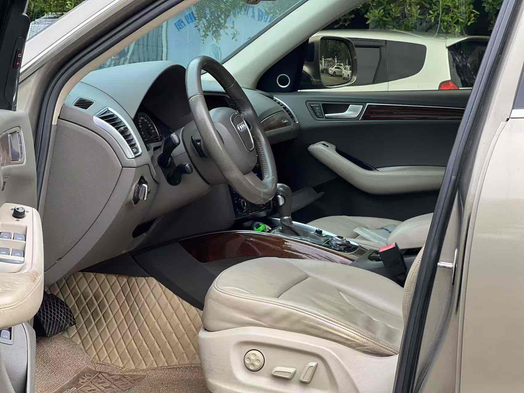 Audi Q5 (Imported) 2010 #4 Audi Q5 (Imported) 2010 car image #4