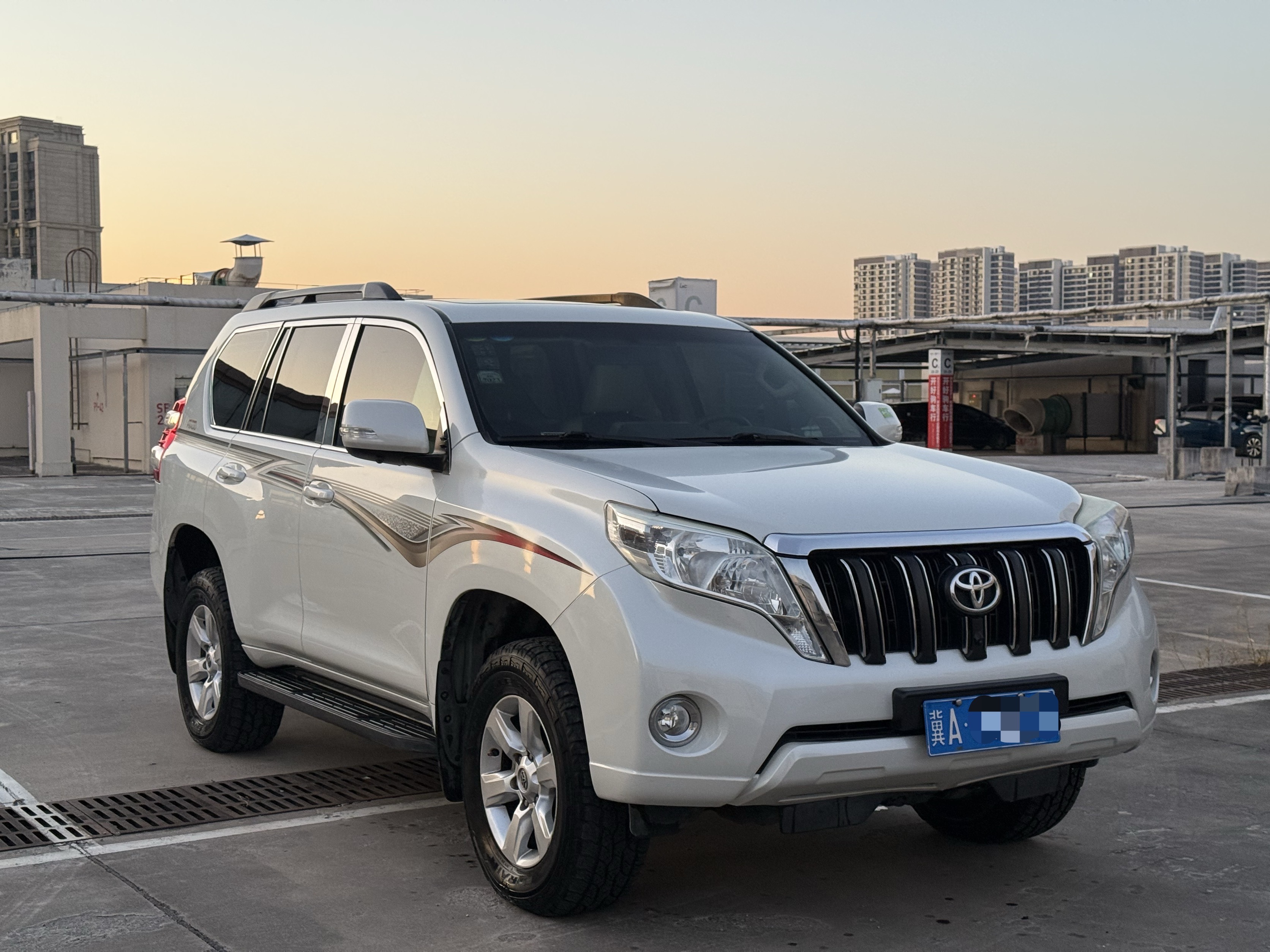 丰田 普拉多 2015 汽车图片 #4