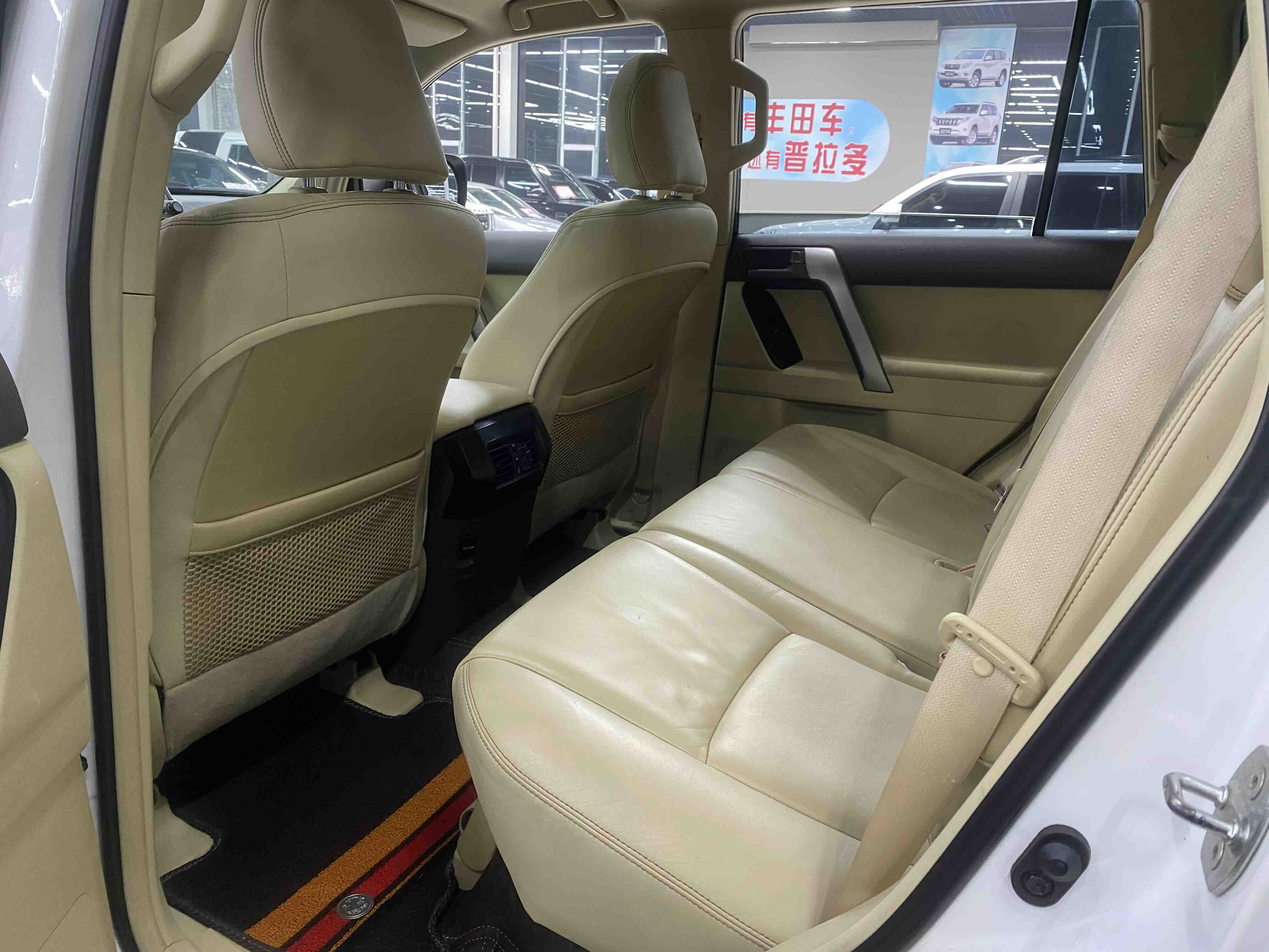 Toyota Land Cruiser Prado 2015 car image #4