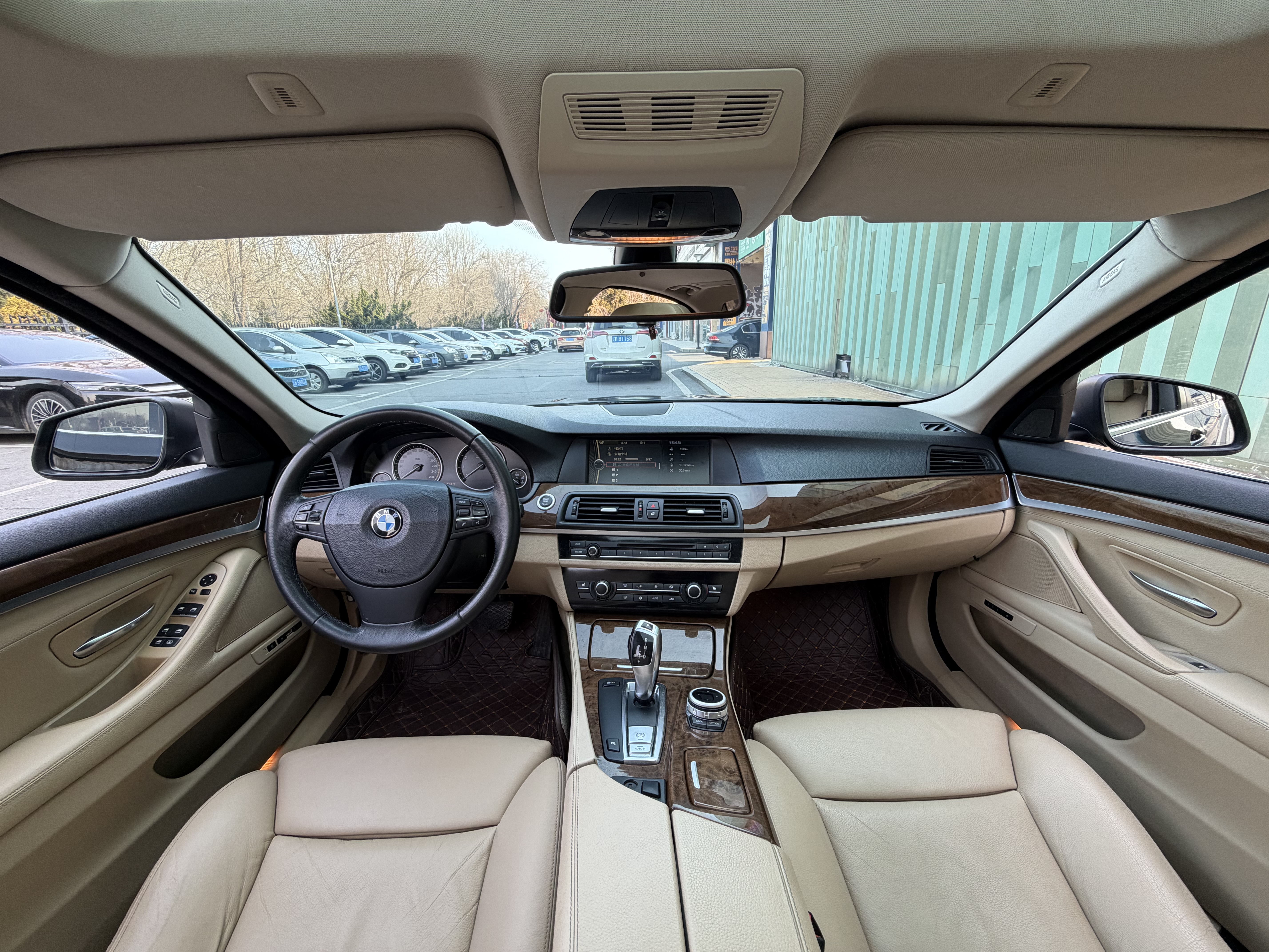 BMW 5 Series 2011 car image #4