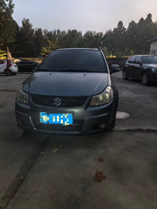 Suzuki SX4 Sedan 2011 imagem de carro #4