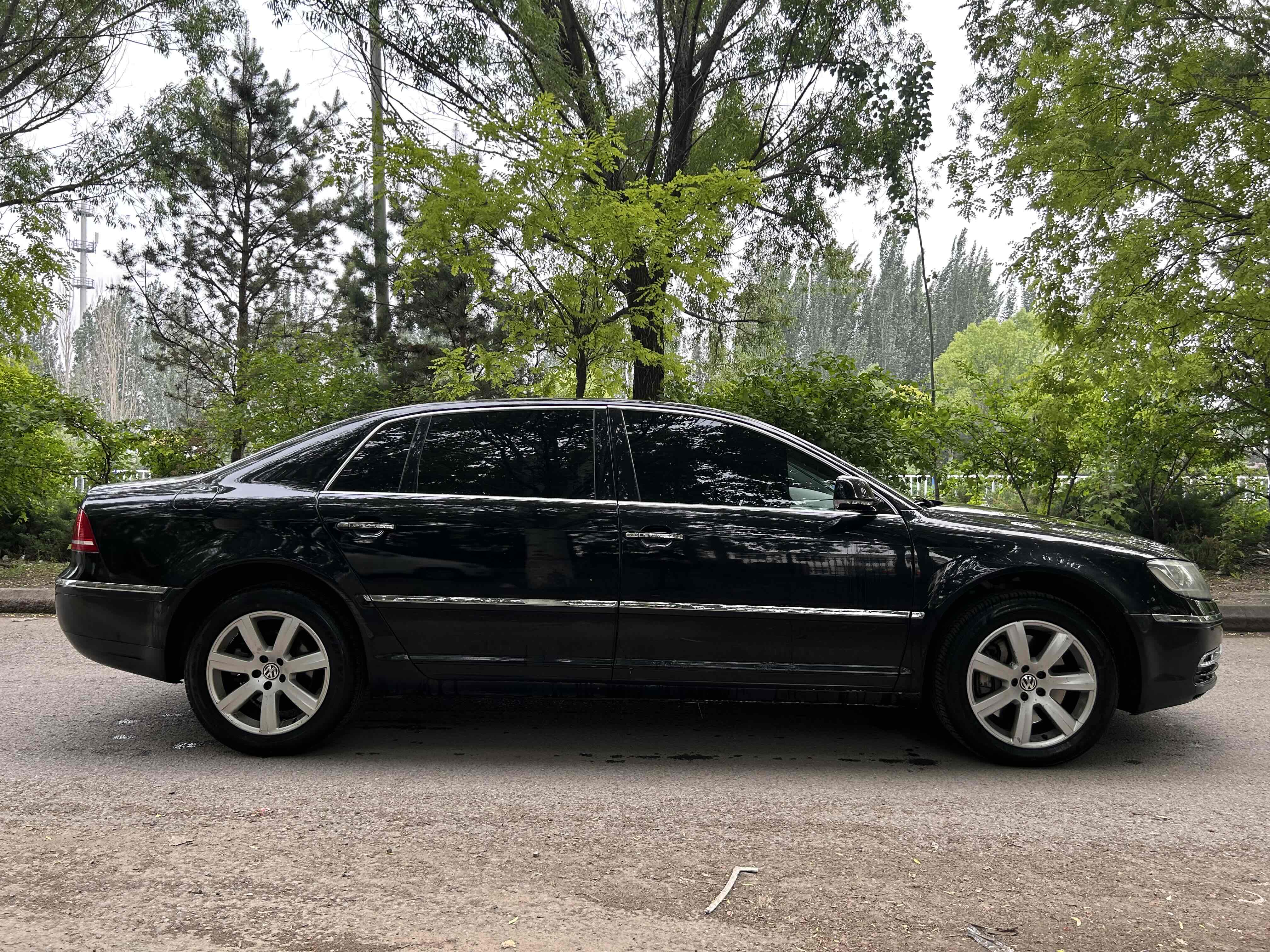 Volkswagen Pheaton 2011 immagine di auto #4