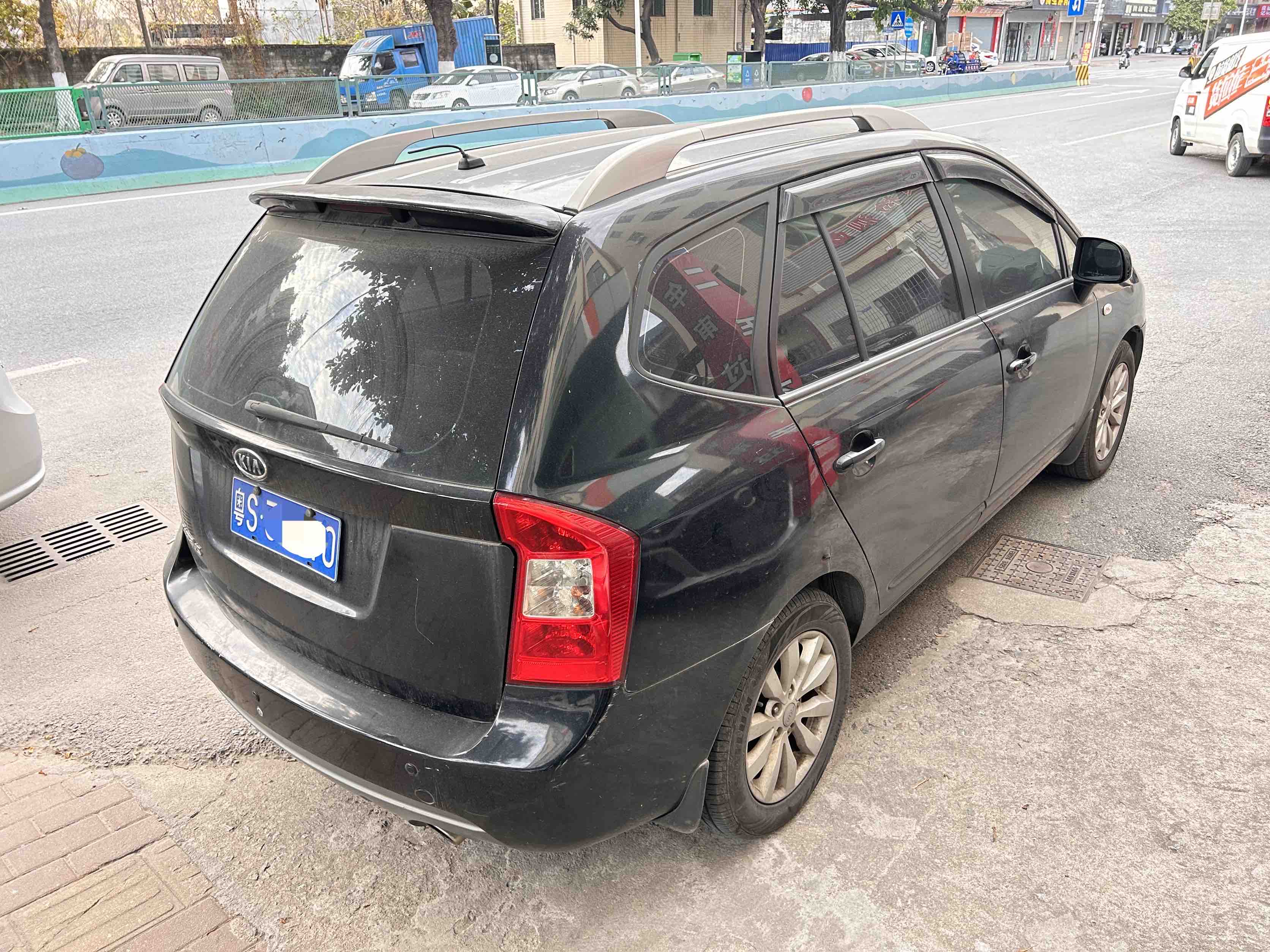 起亚 佳乐 2010 汽车图片 #4