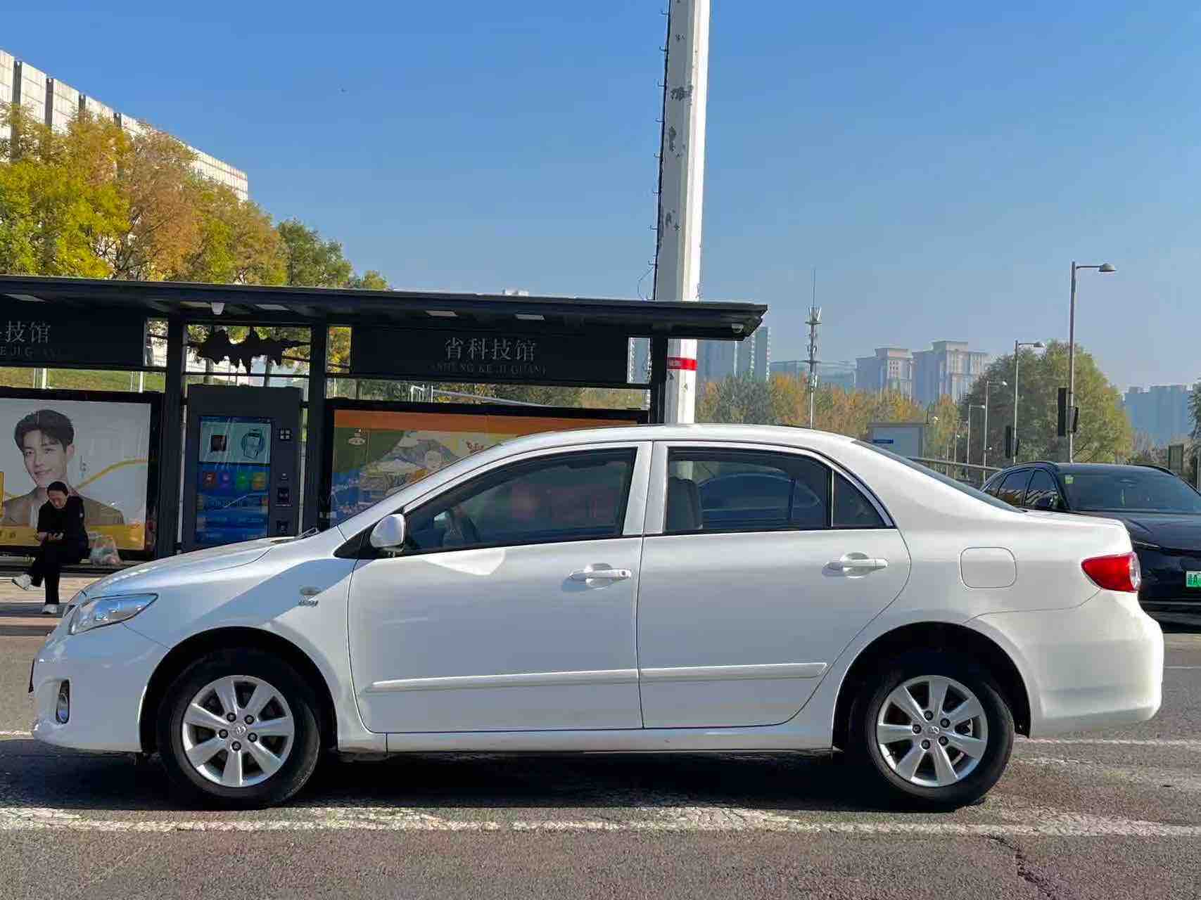 Toyota Corolla 2011 #4 Toyota Corolla 2011 car image #4