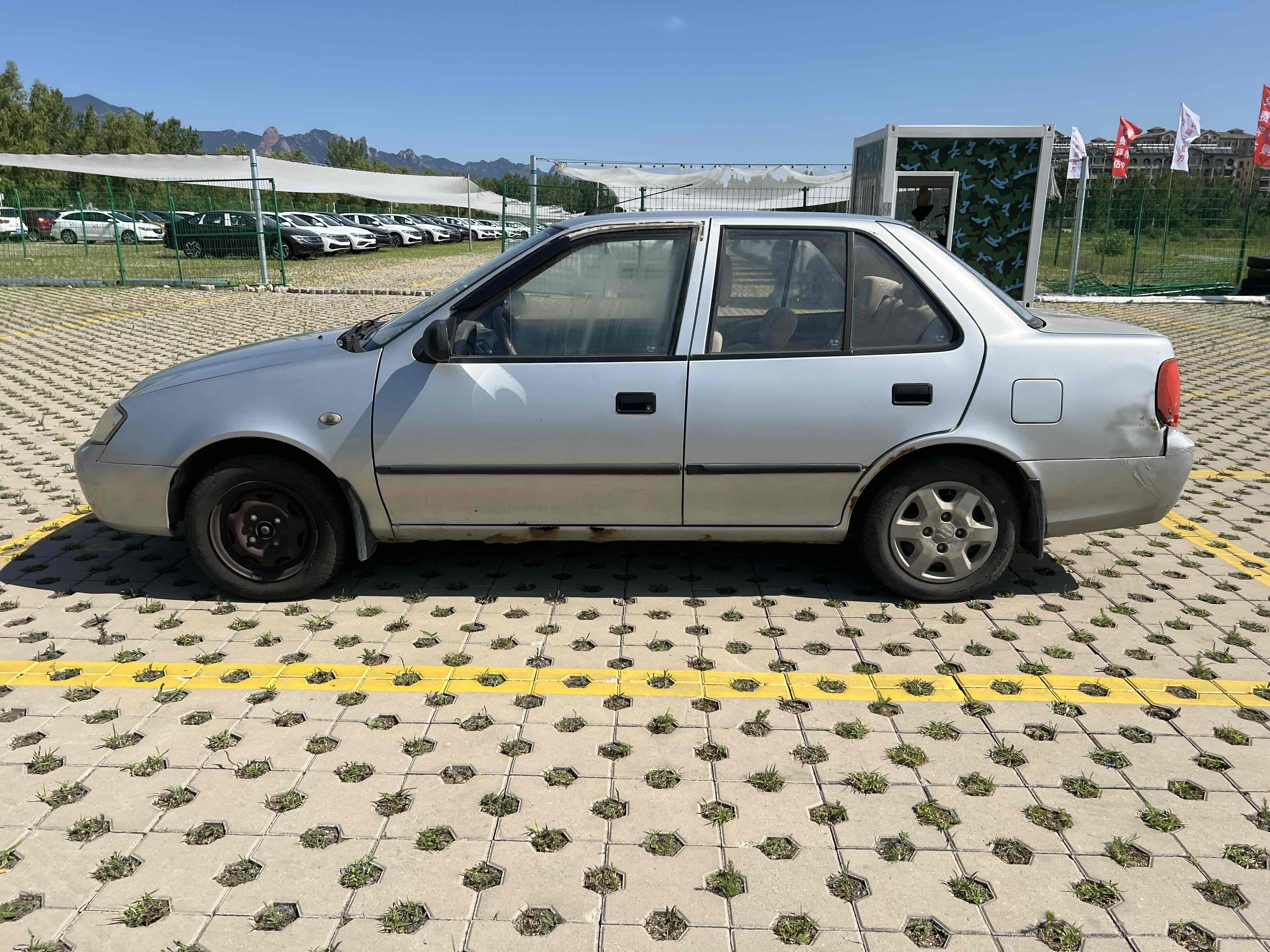 铃木 羚羊 2011 汽车图片 #4