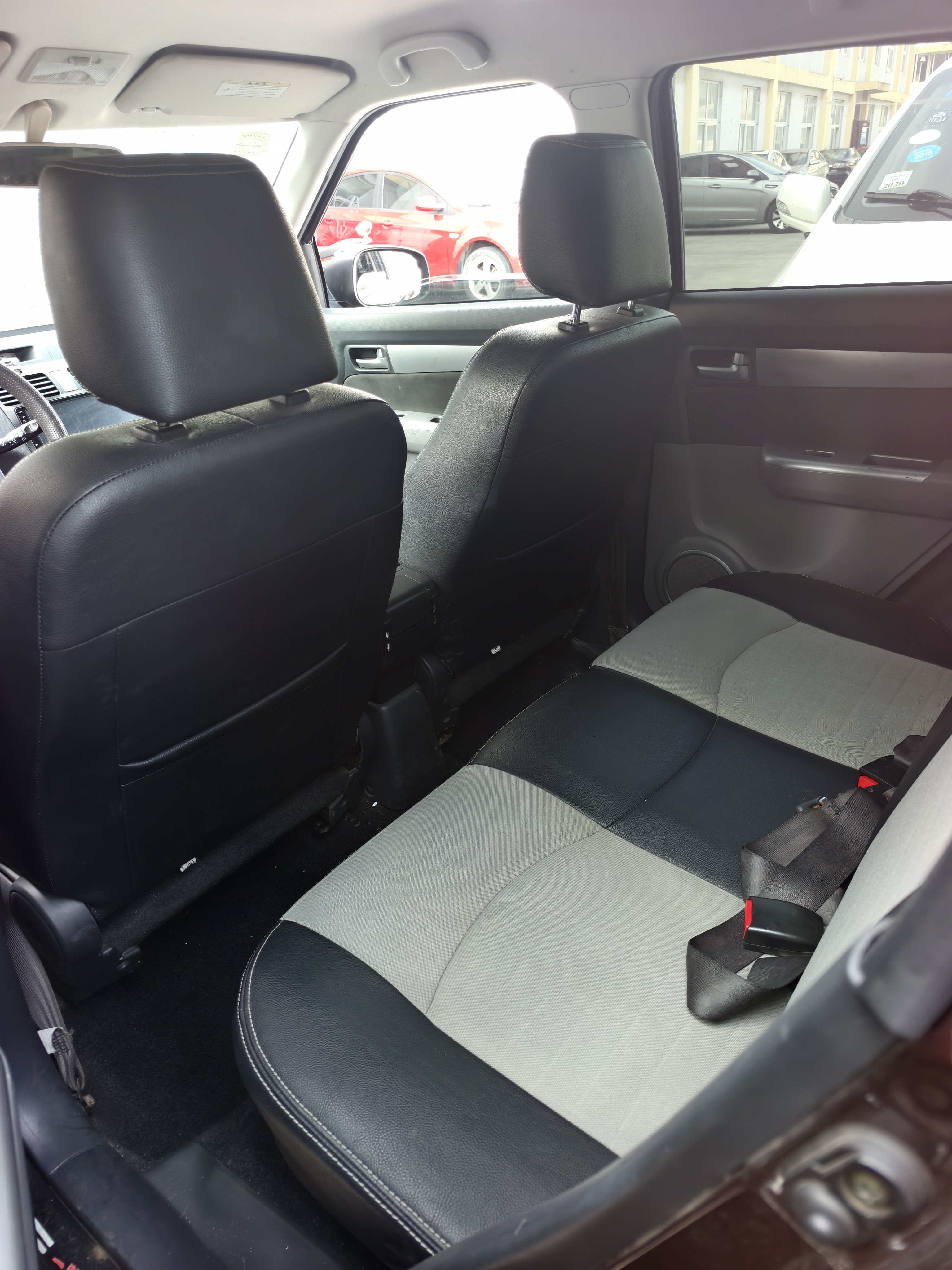 Suzuki Swift 2013 car image #4