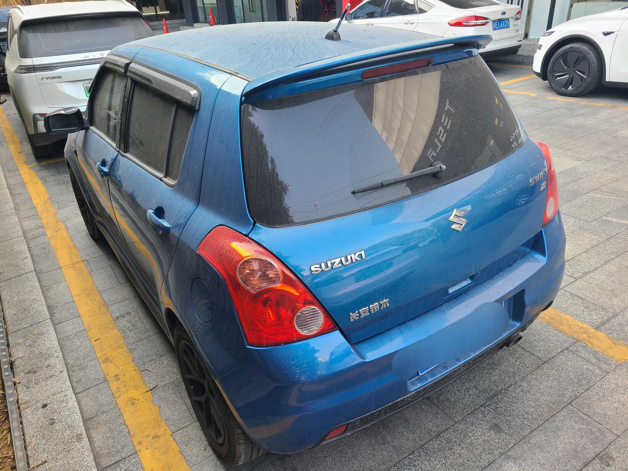 Suzuki Swift 2011 car image #4