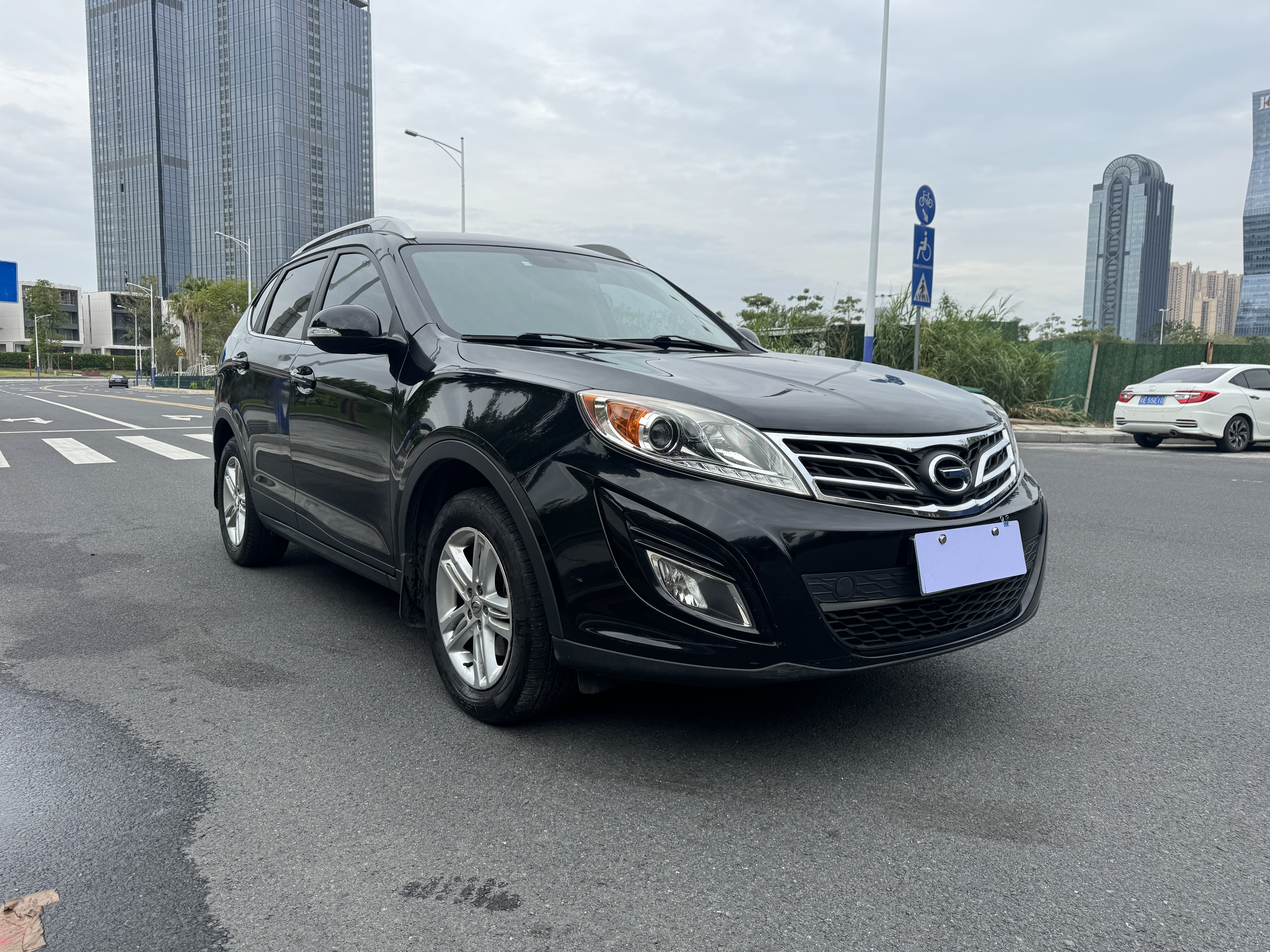 GAC Trumpchi GS5 Super 2015 car image #4