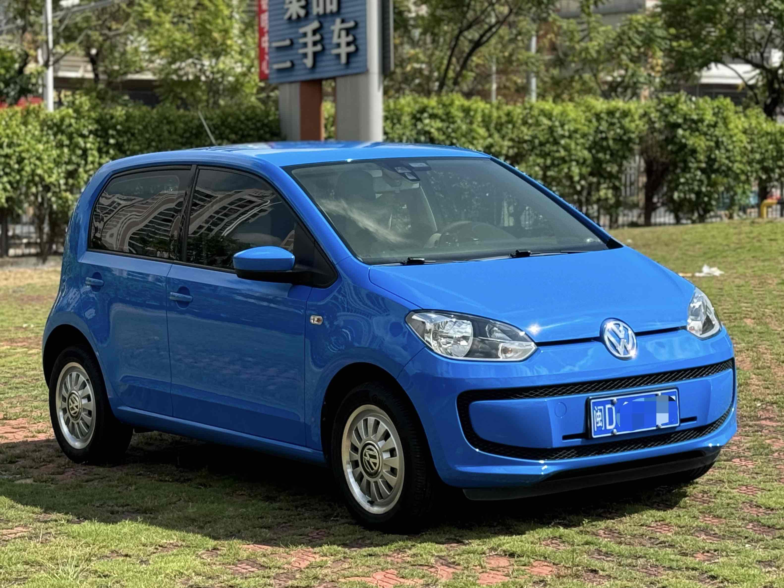 Volkswagen up! 2016 imagem de carro #4