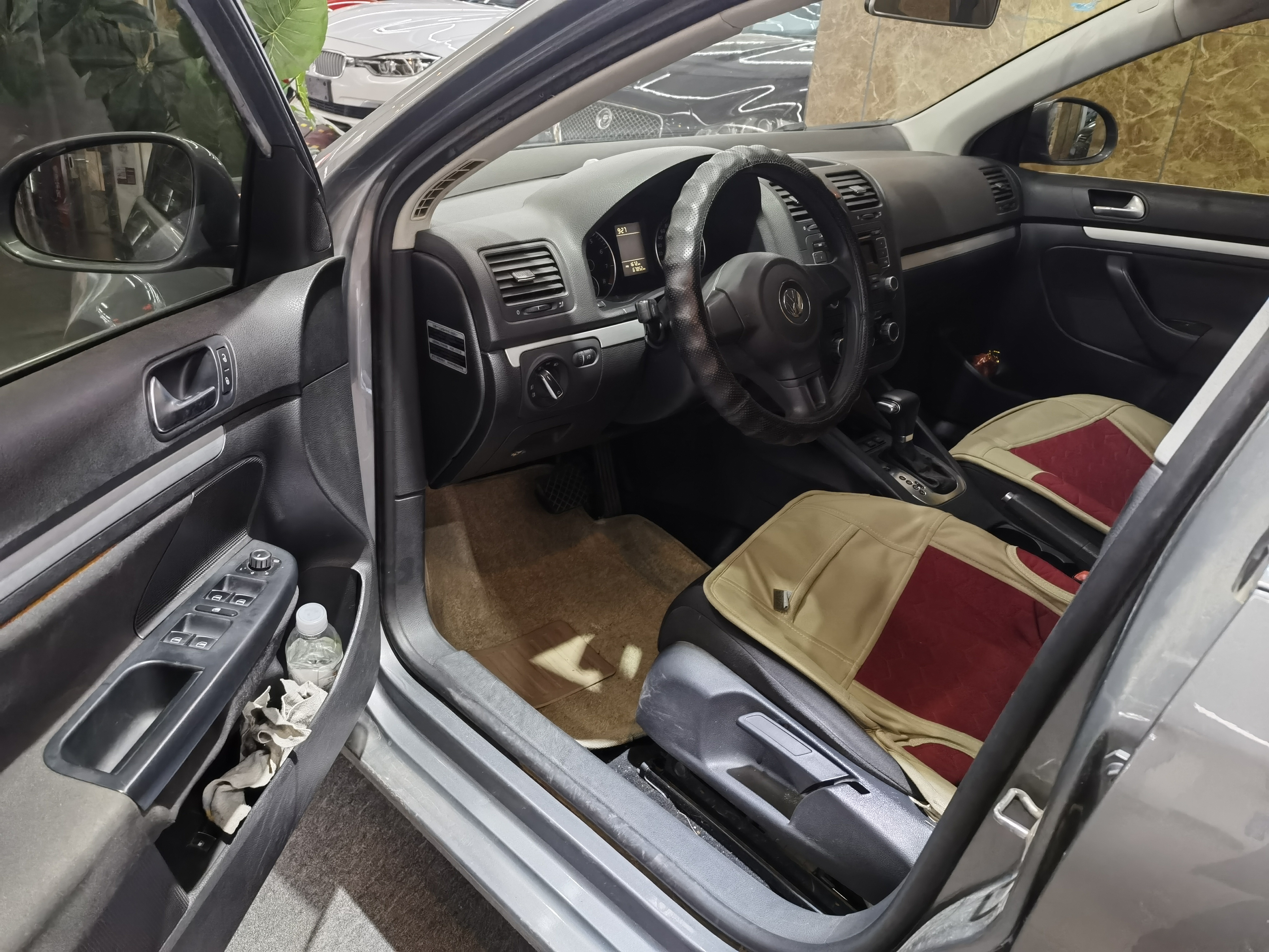 Volkswagen Sagitar 2011 immagine di auto #4