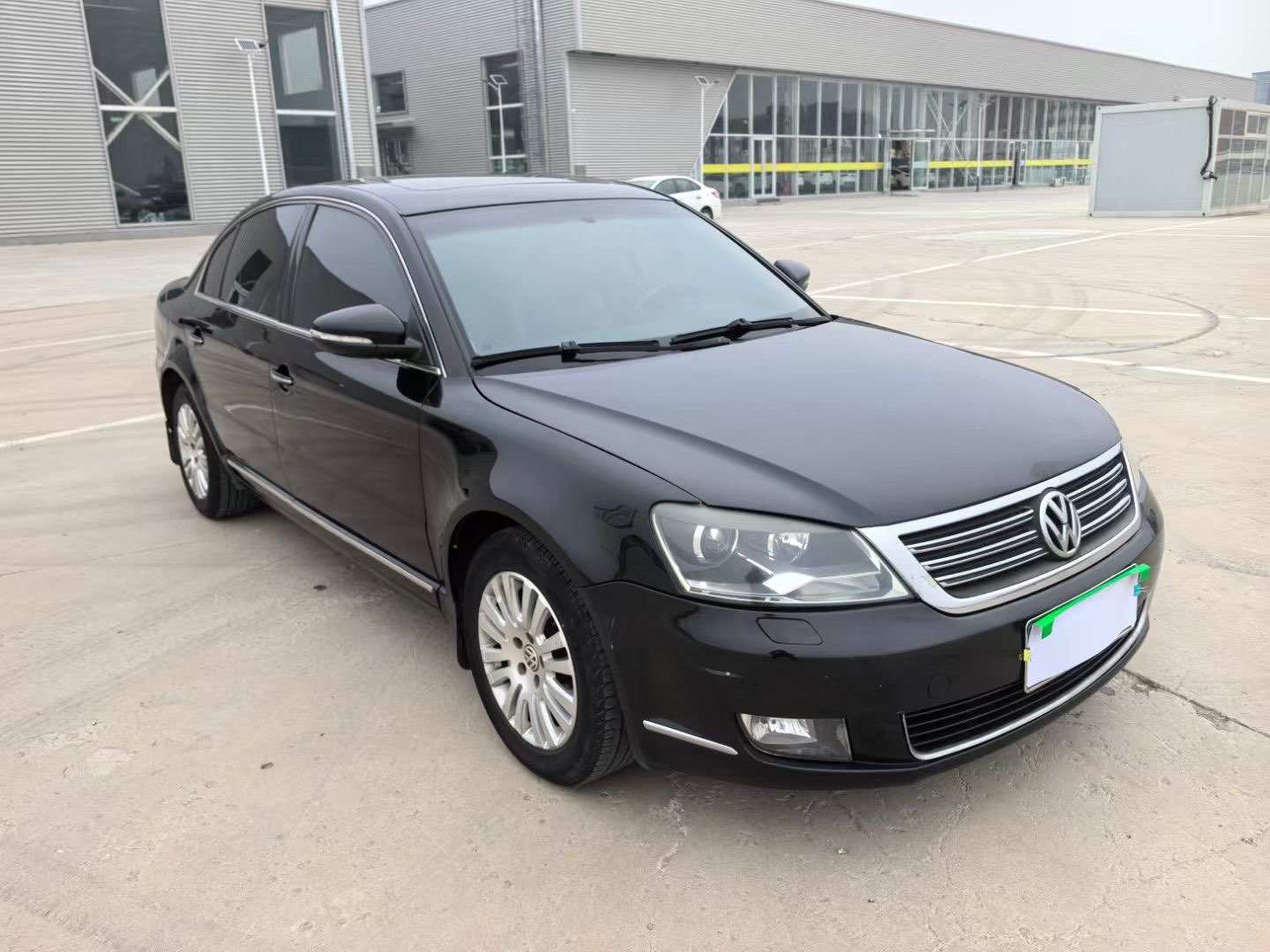 Volkswagen Passat Lingyu 2010 car image #4