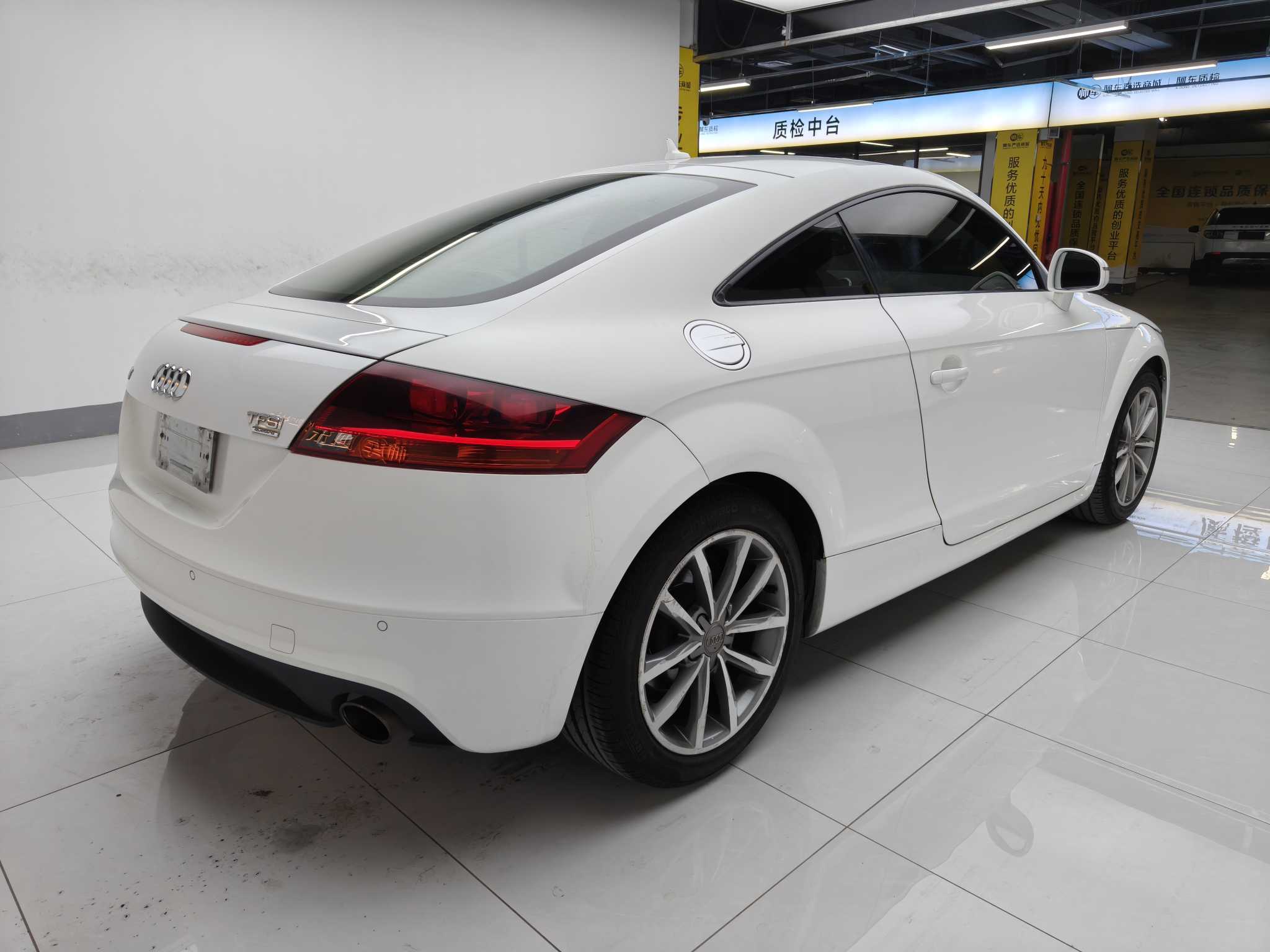 Audi TT 2013 #4 Audi TT 2013 car image #4