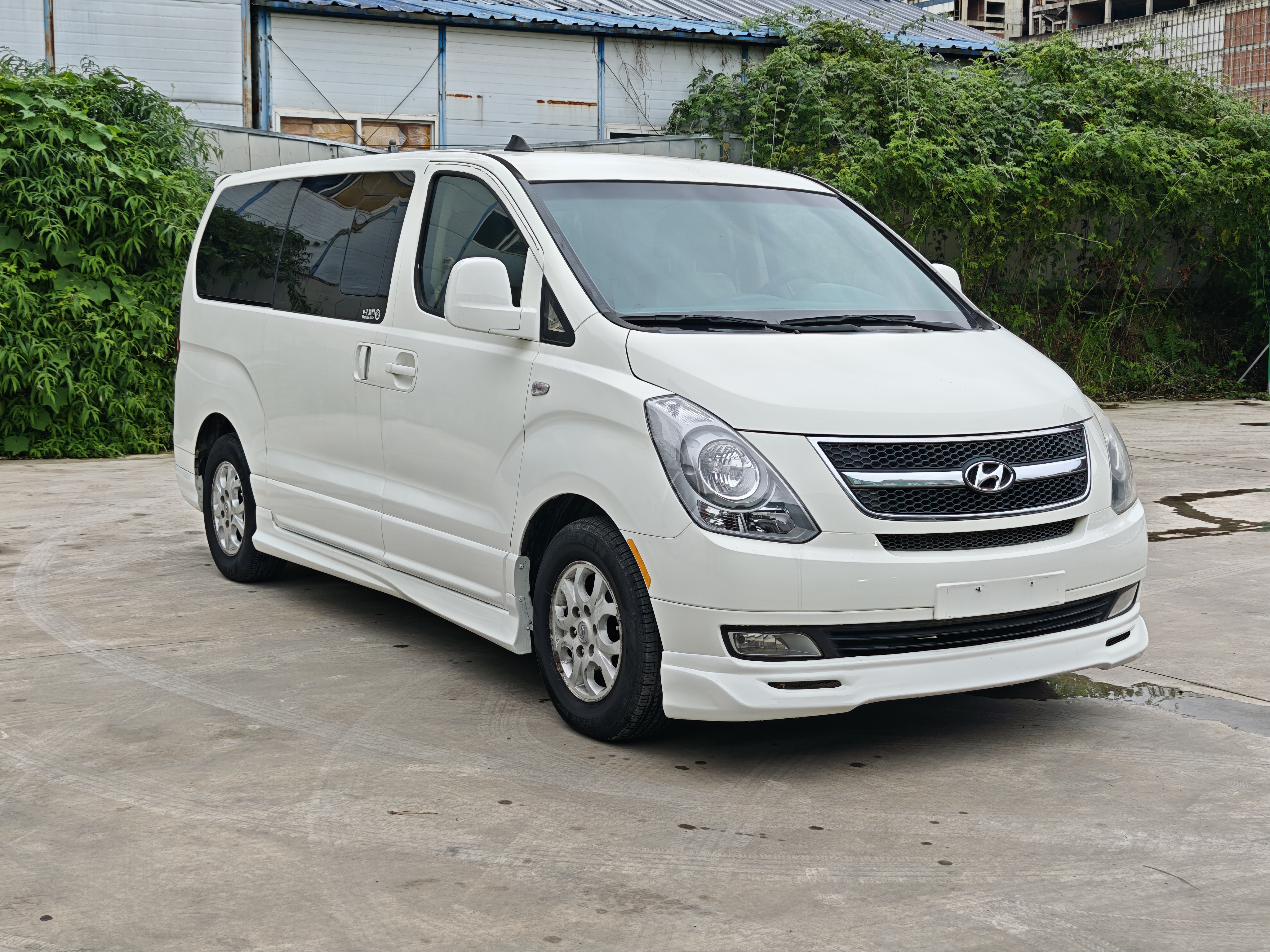 Hyundai H-1 2011 #4 Hyundai H-1 2011 car image #4