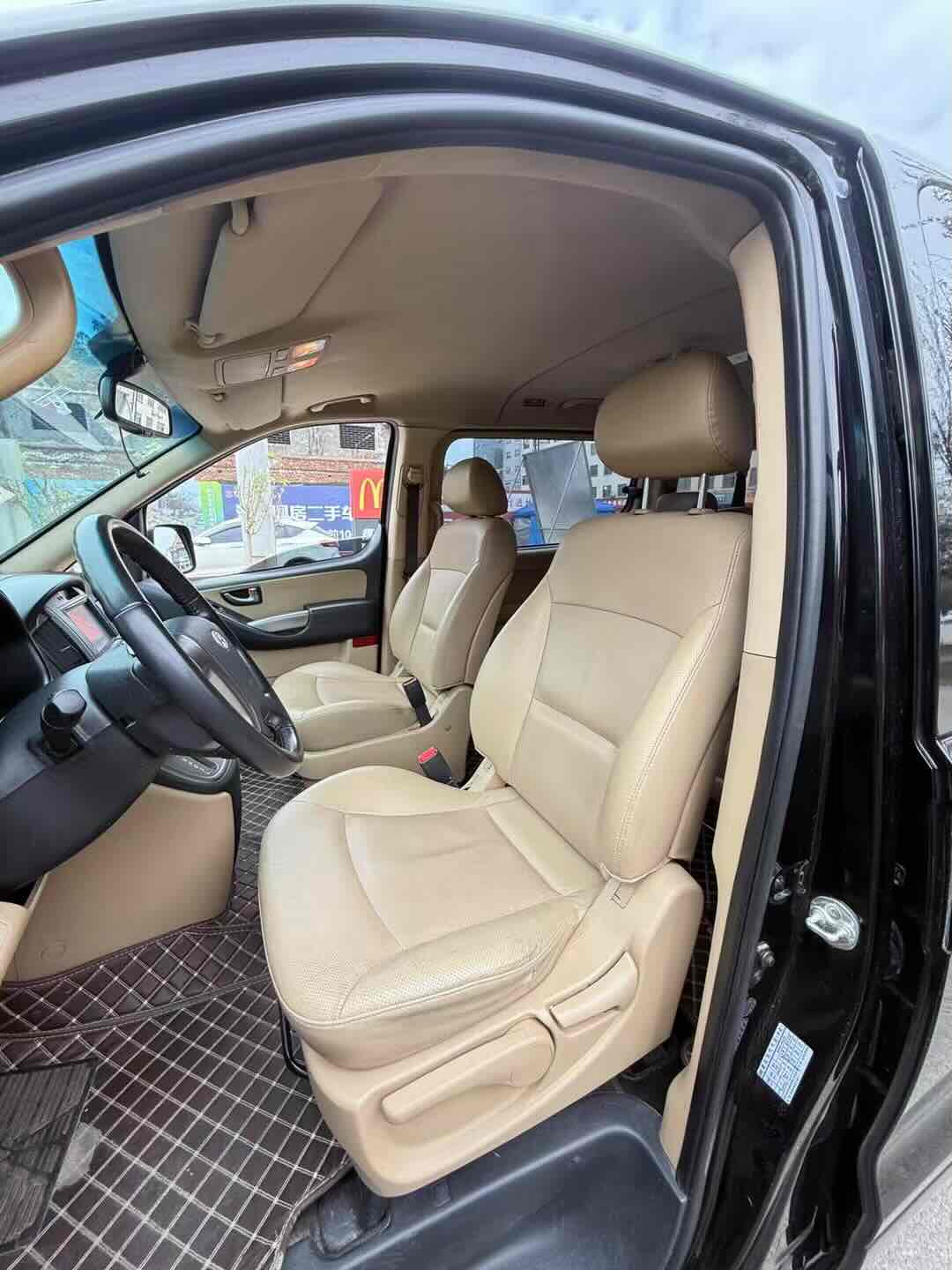 Hyundai H-1 2015 car image #4