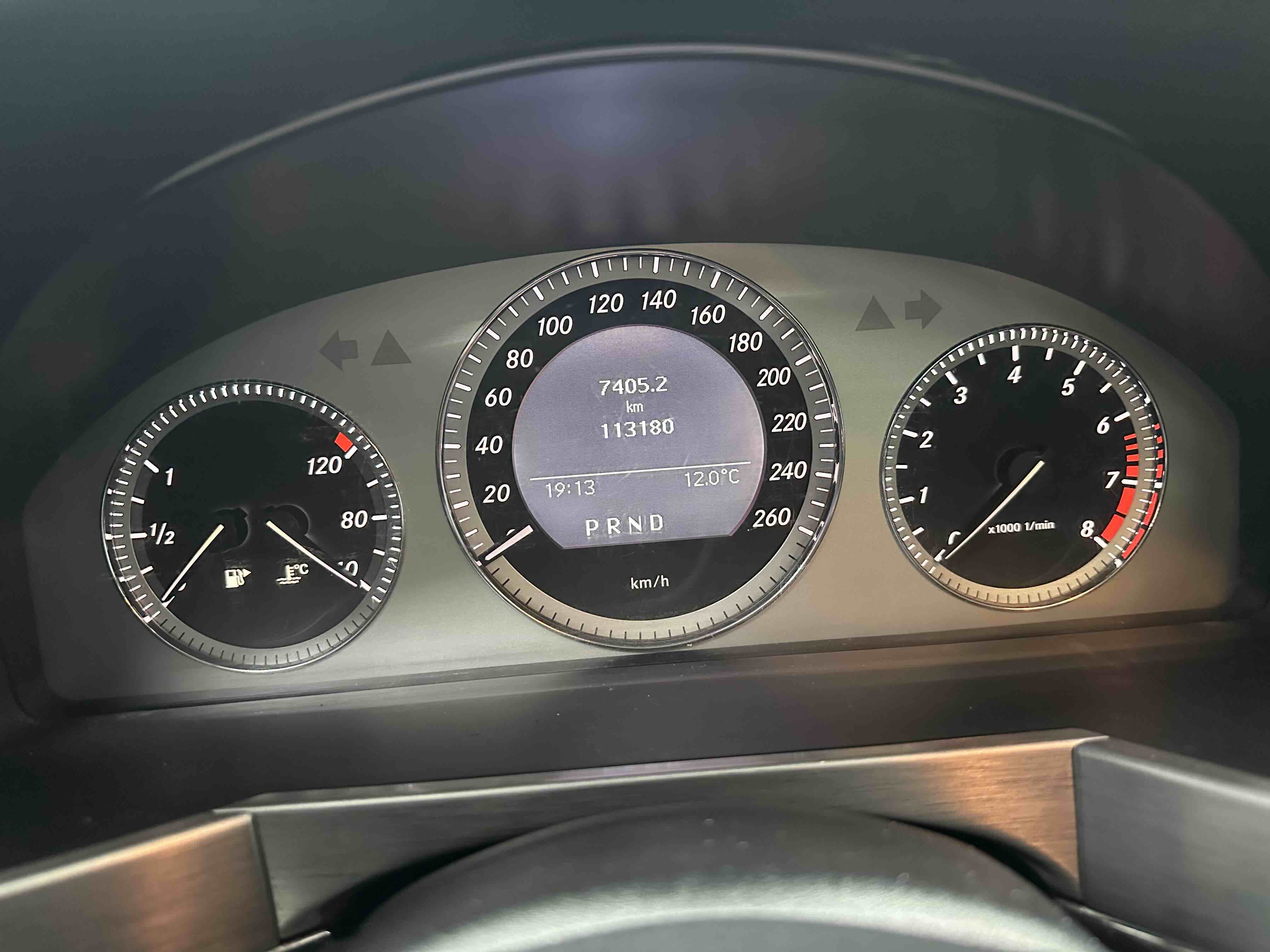 Mercedes-Benz GLK Class (Imported) 2010 car image #4